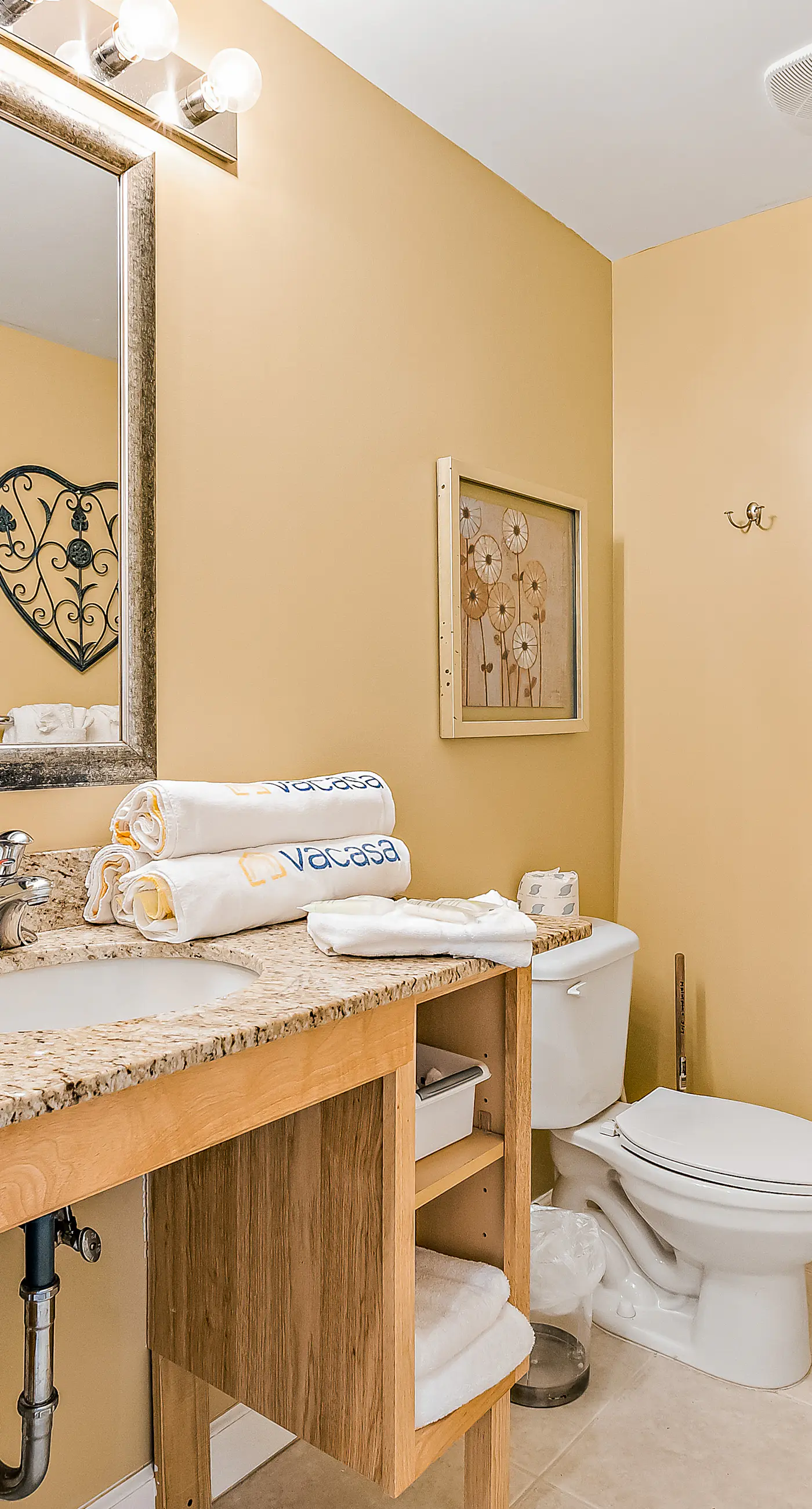 18th-Floor oceanfront condo with WiFi, W/D, central AC, pools/hot tub