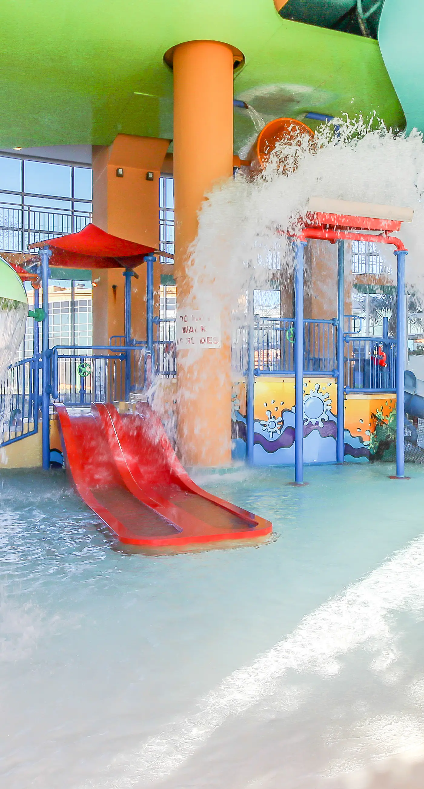 18th-Floor oceanfront condo with WiFi, W/D, central AC, pools/hot tub