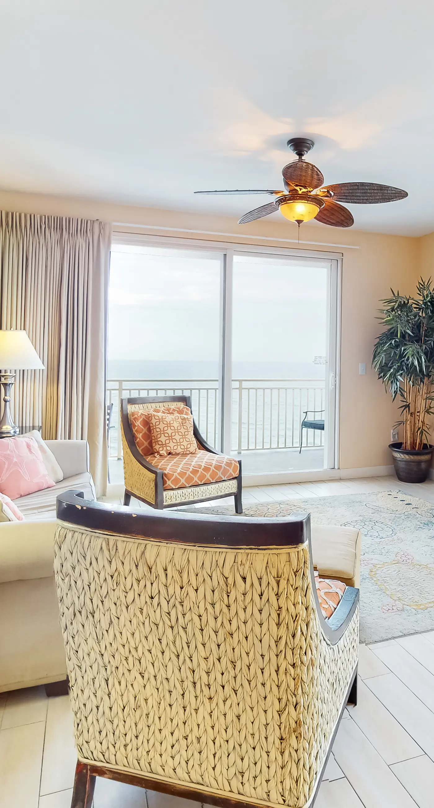 Splash Resort 1801W