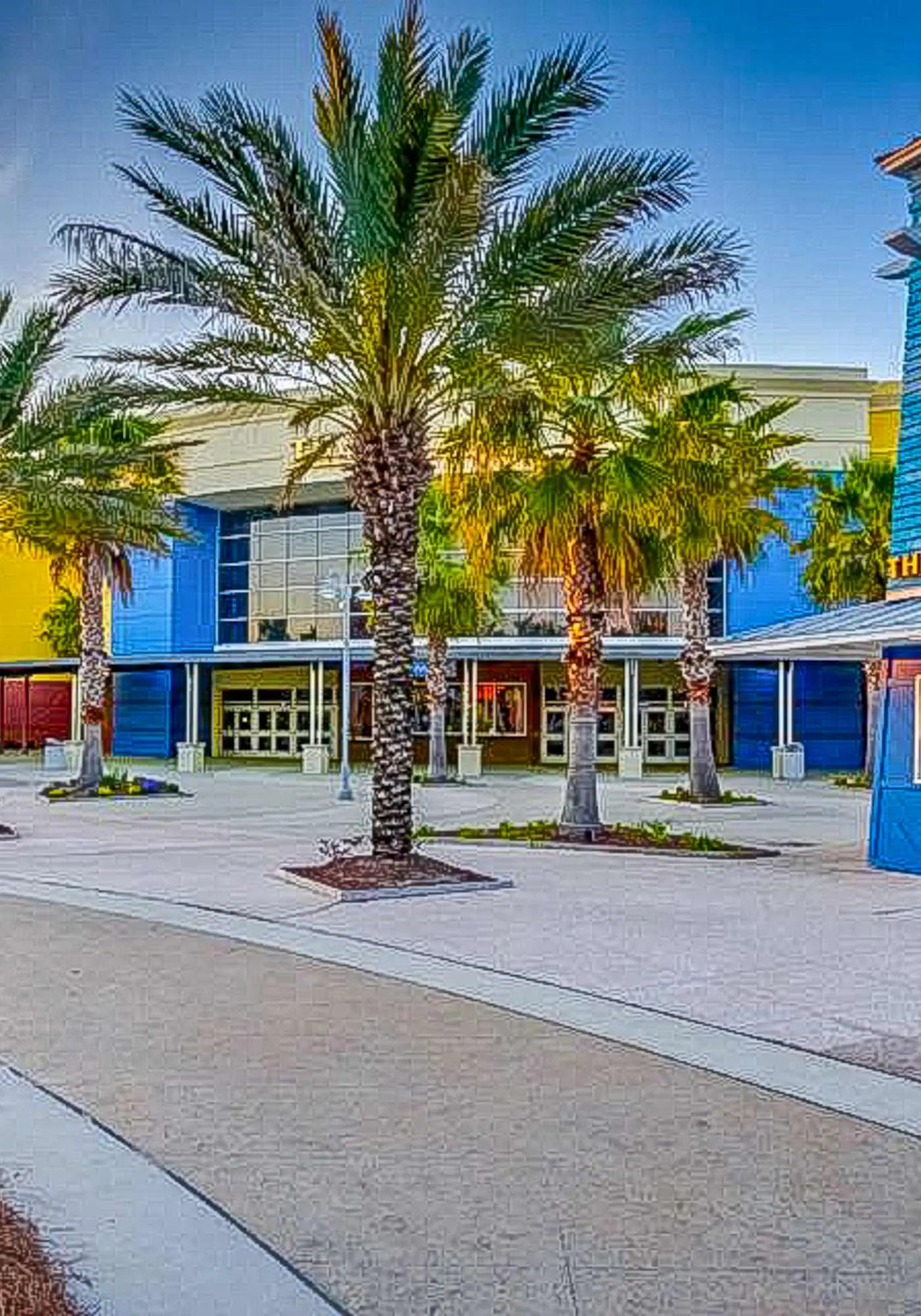 16th-floor oceanfront condo with ocean view, WiFi, and hot tub/pool