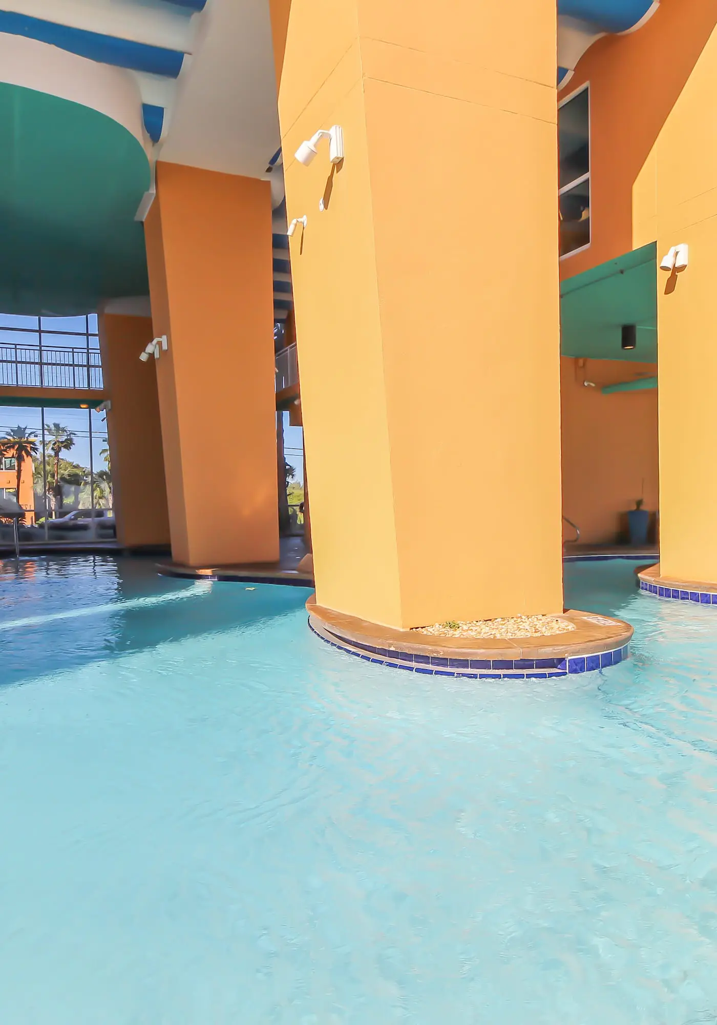 16th-floor oceanfront condo with ocean view, WiFi, and hot tub/pool