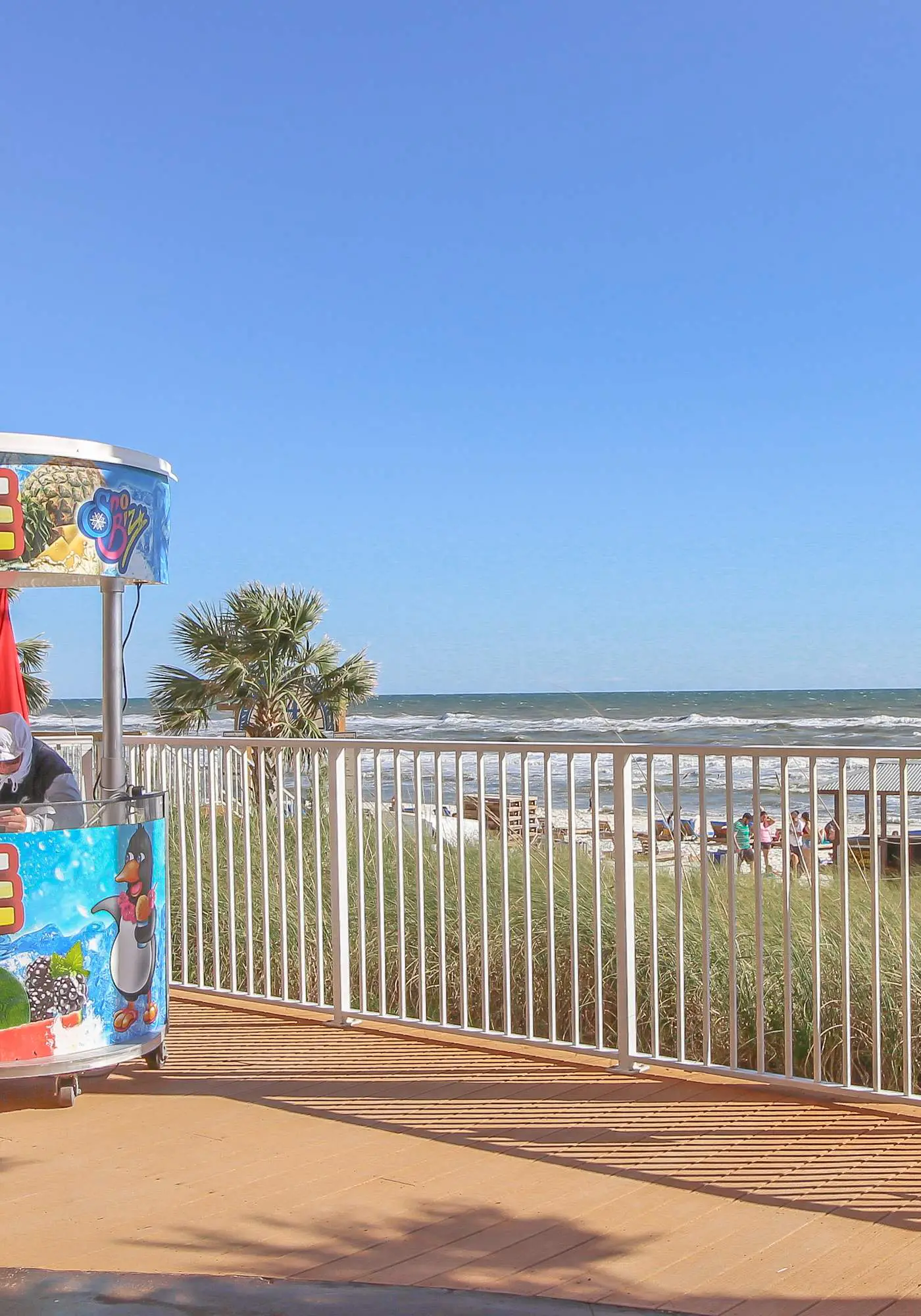 16th-floor oceanfront condo with ocean view, WiFi, and hot tub/pool