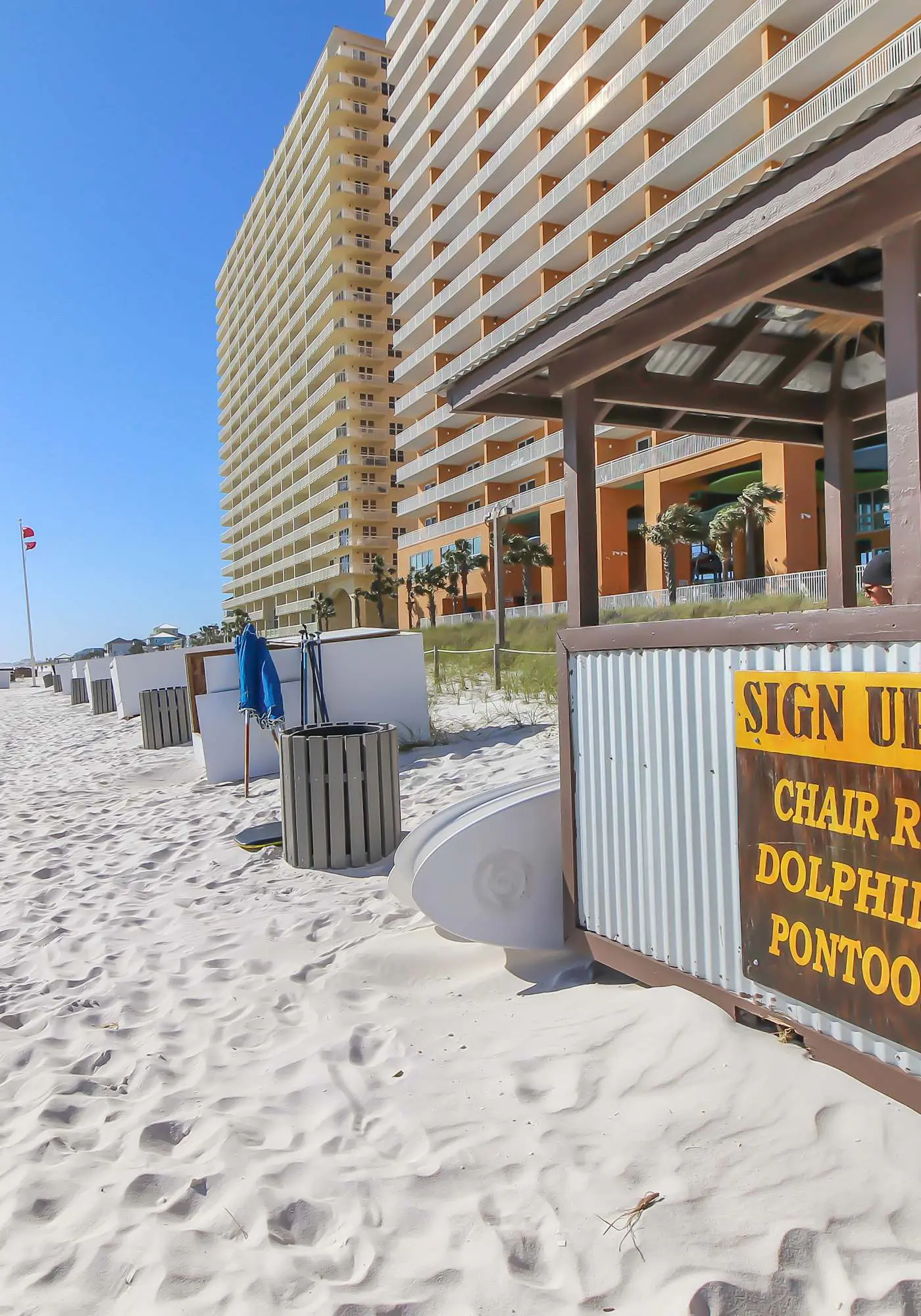 16th-floor oceanfront condo with ocean view, WiFi, and hot tub/pool