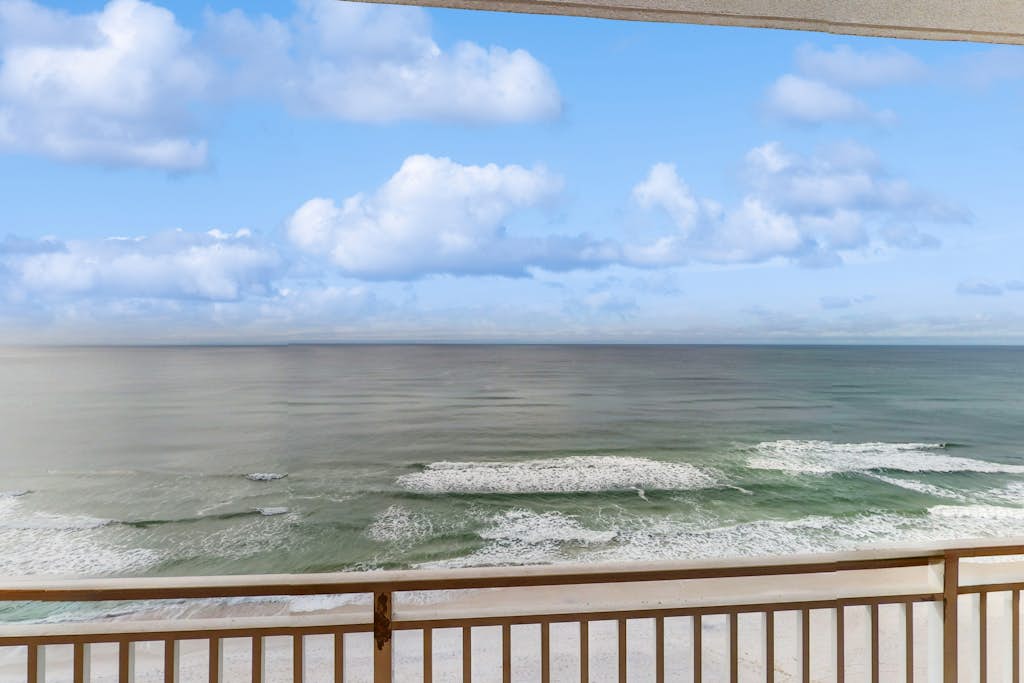 Splash Resort 905W