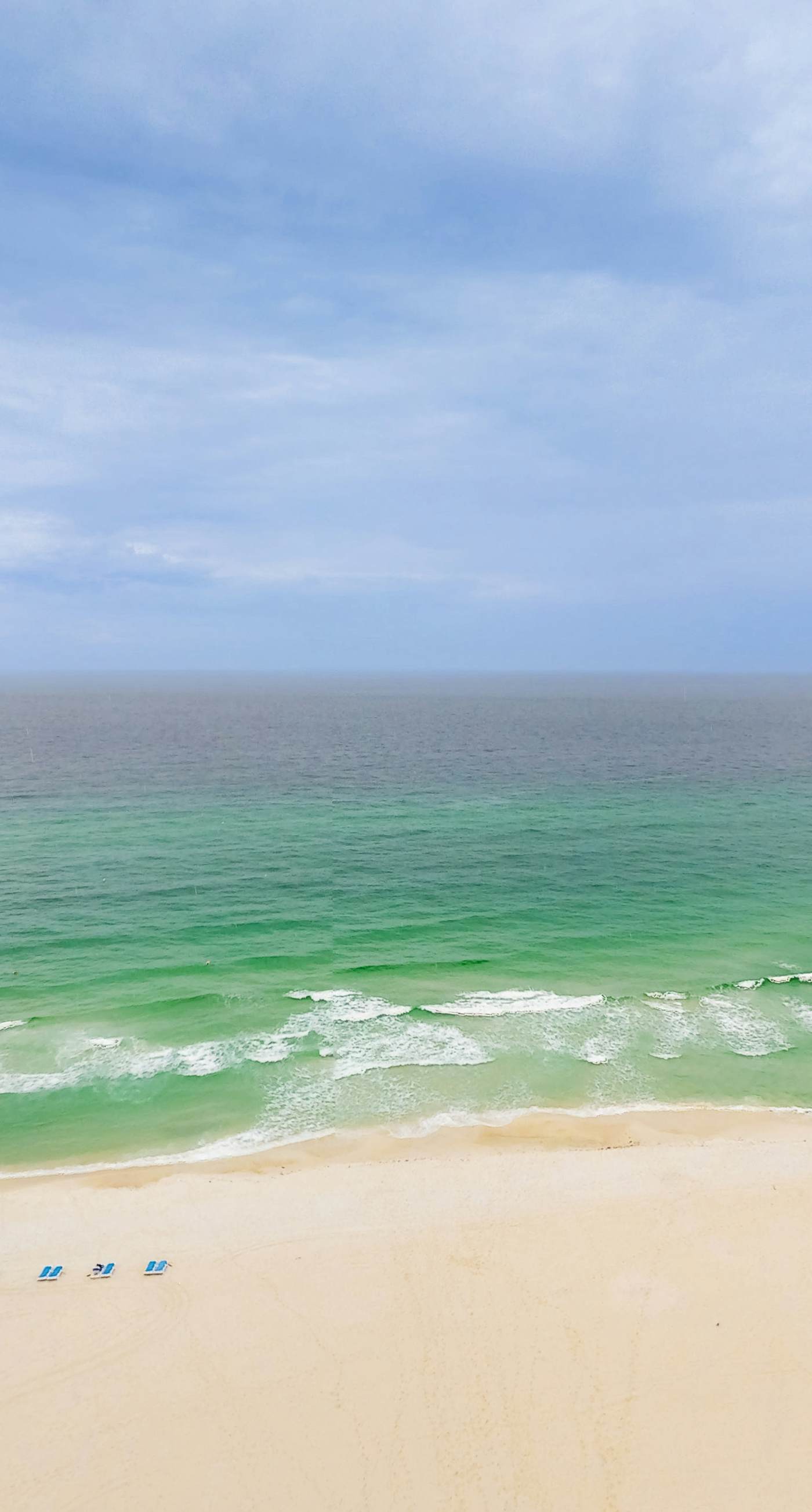 Beachfront condo with stunning Gulf views, beach access, pool, balcony & AC