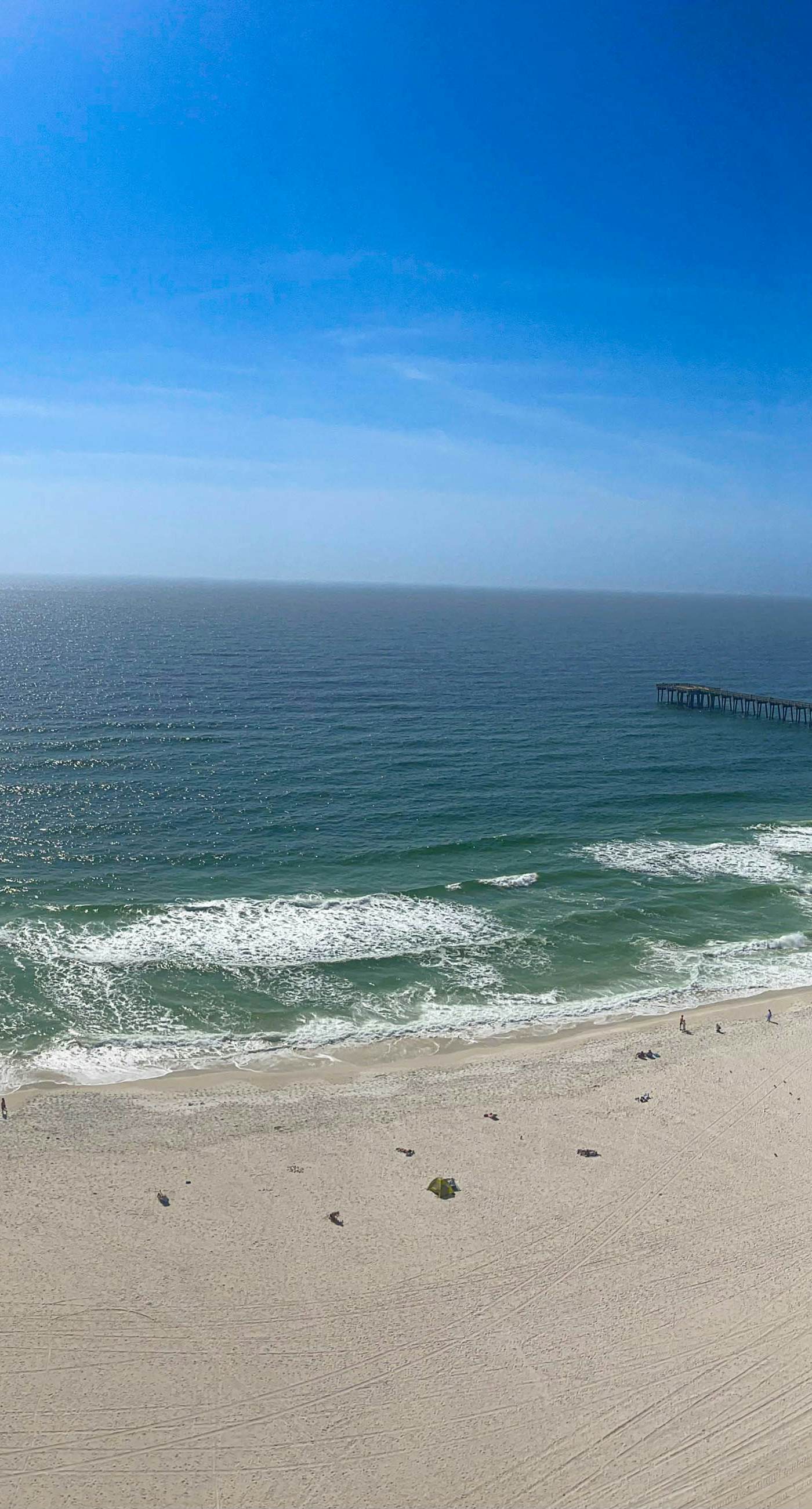 Beachfront condo with stunning Gulf views, beach access, pool, balcony & AC