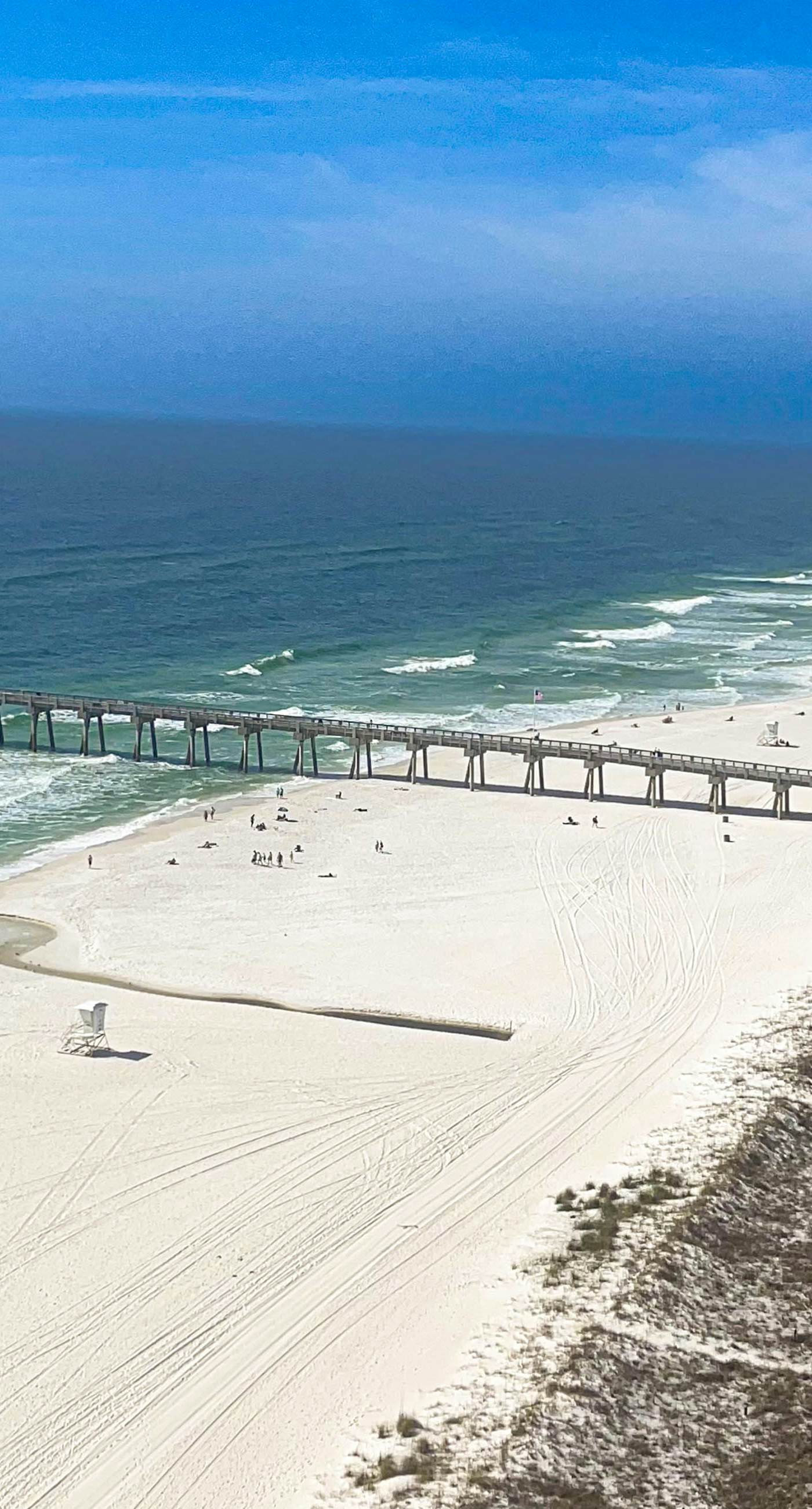 Beachfront condo with stunning Gulf views, beach access, pool, balcony & AC