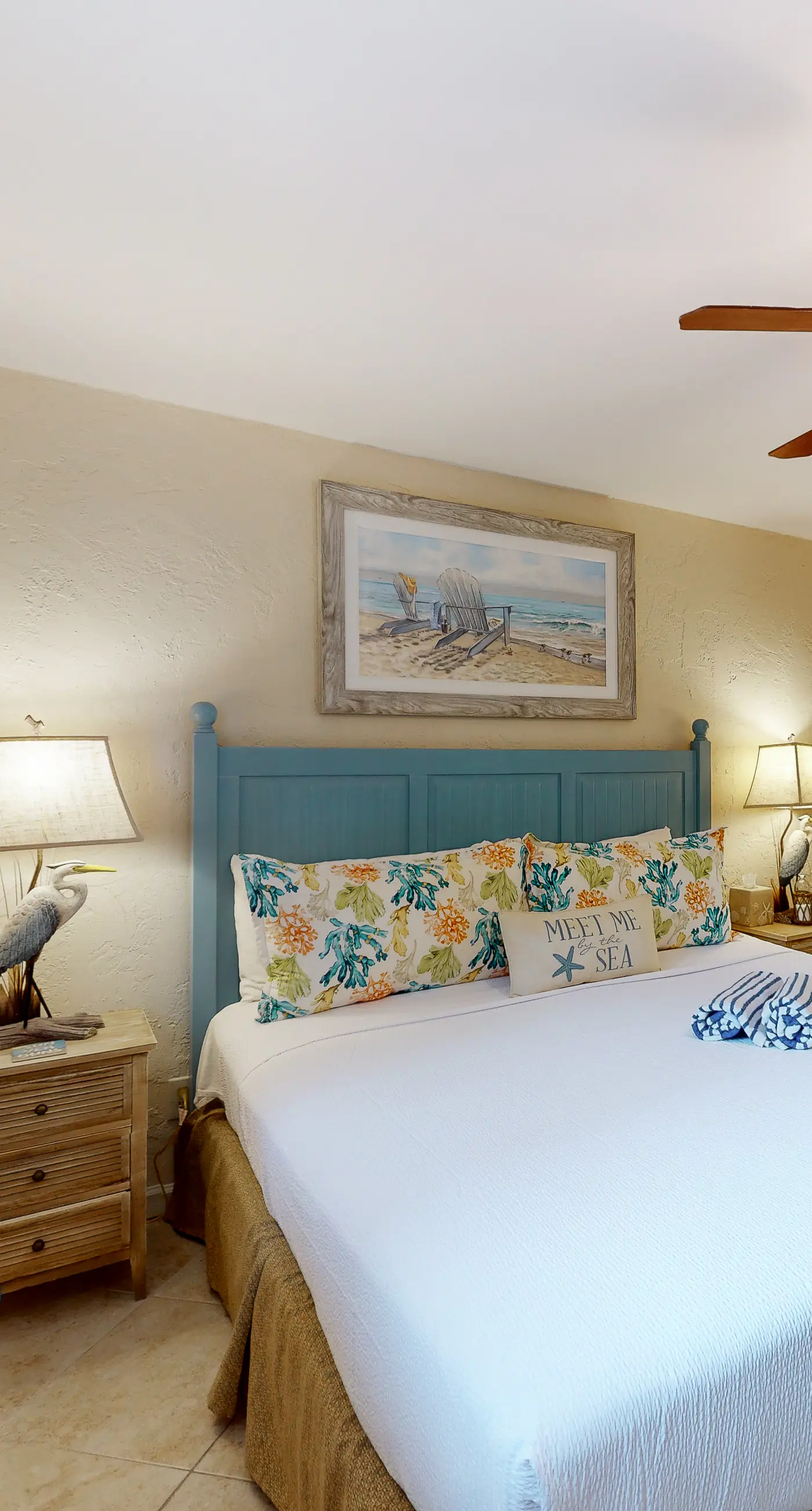 Charming, dog-friendly condo with a pool, tennis, beach access, & washer/dryer