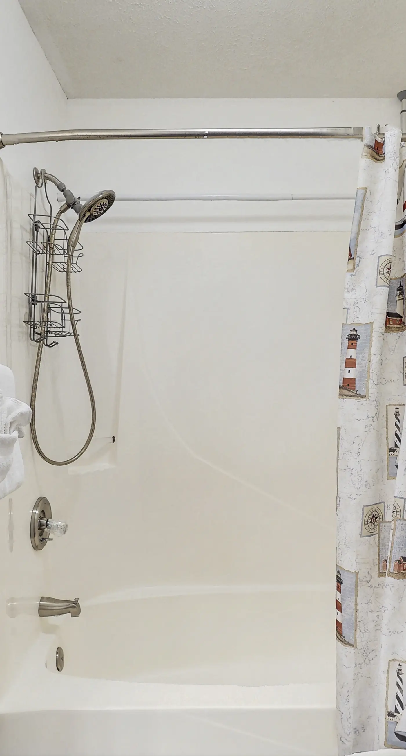 Peaceful studio beach condo with shared pool & full W/D