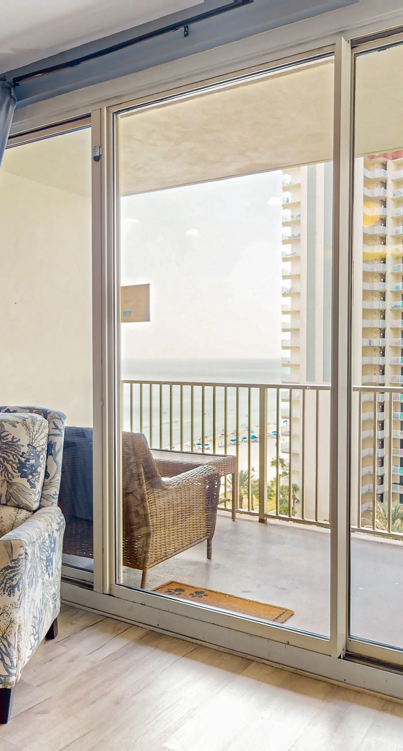 Beachfront condo with pool, hot tub, terrific beach views, & balcony