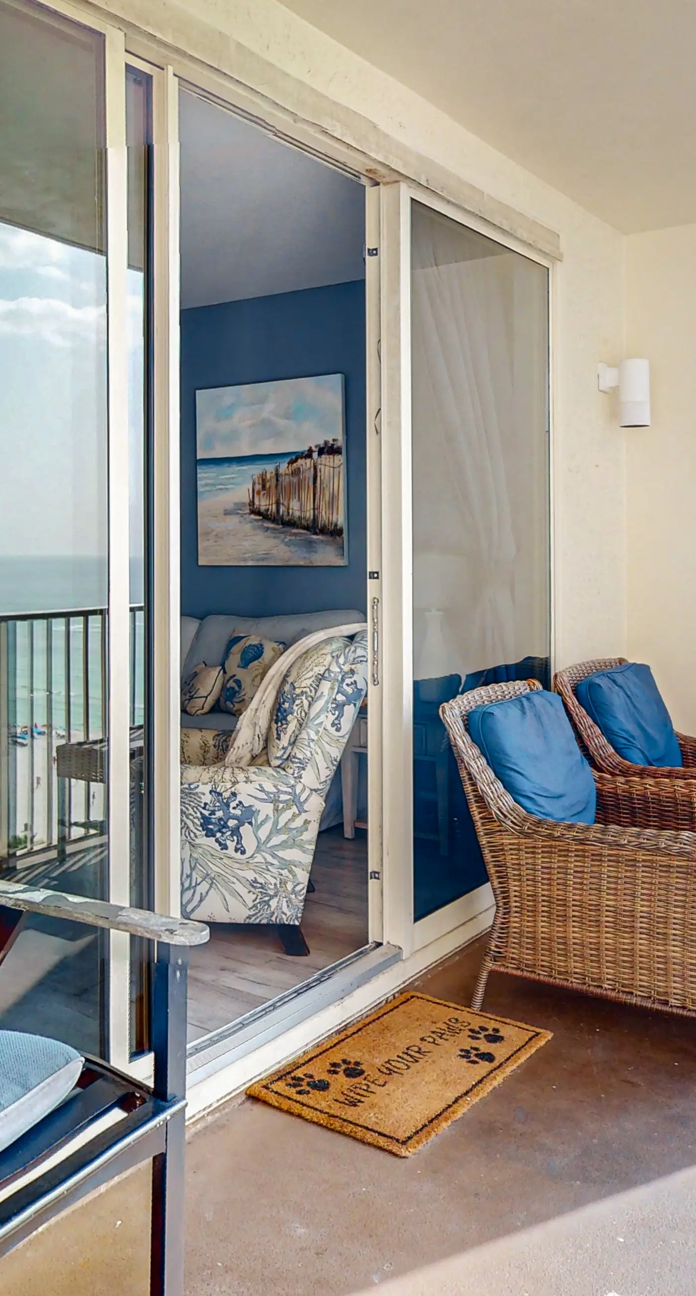 Beachfront condo with pool, hot tub, terrific beach views, & balcony