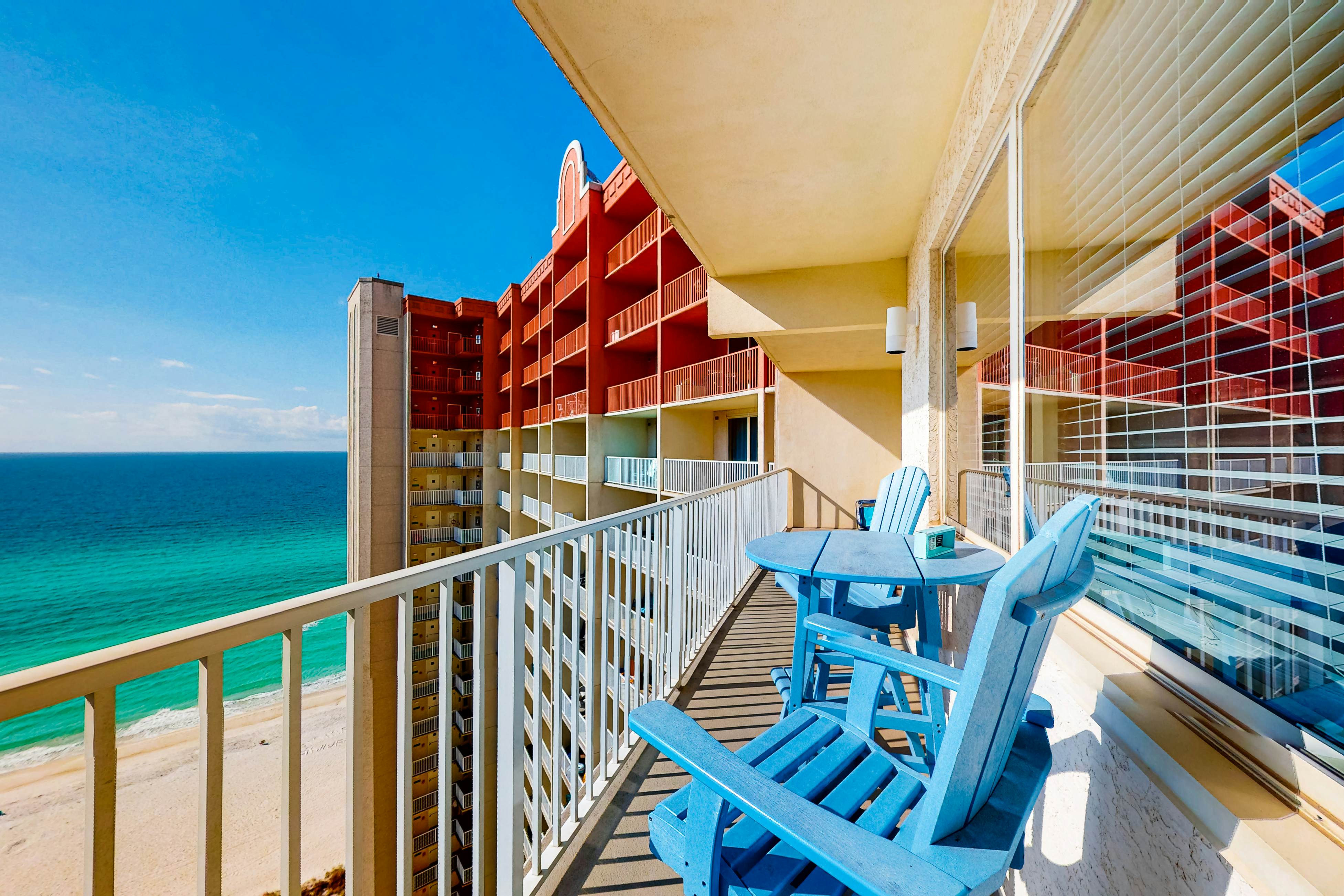 Beachfront condo with amazing Gulf views, balcony, pools, hot tubs, gym, & sauna