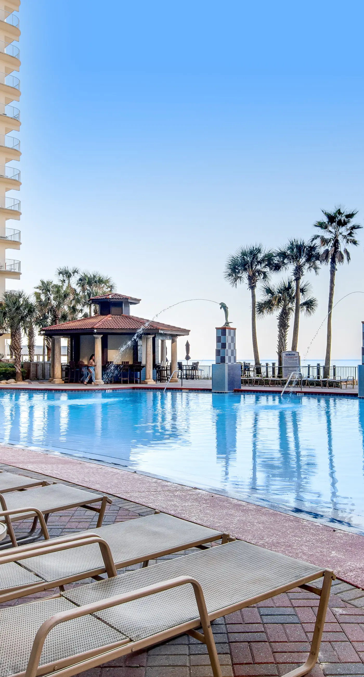 Beachfront condo with amazing Gulf views, balcony, pools, hot tubs, gym, & sauna