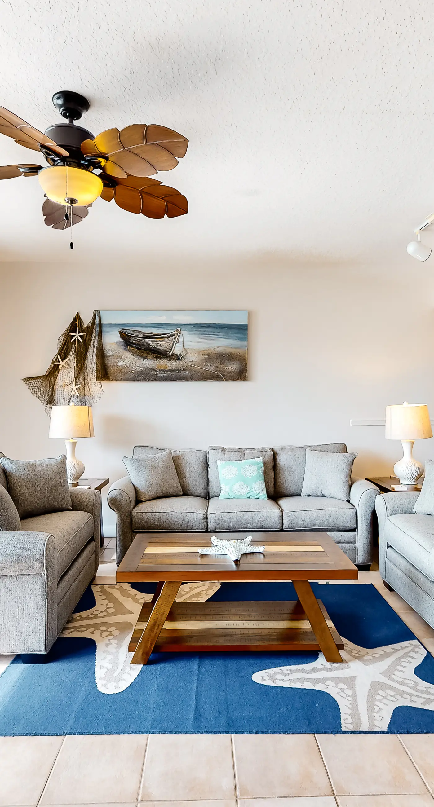 Beachfront condo with amazing Gulf views, balcony, pools, hot tubs, gym, & sauna