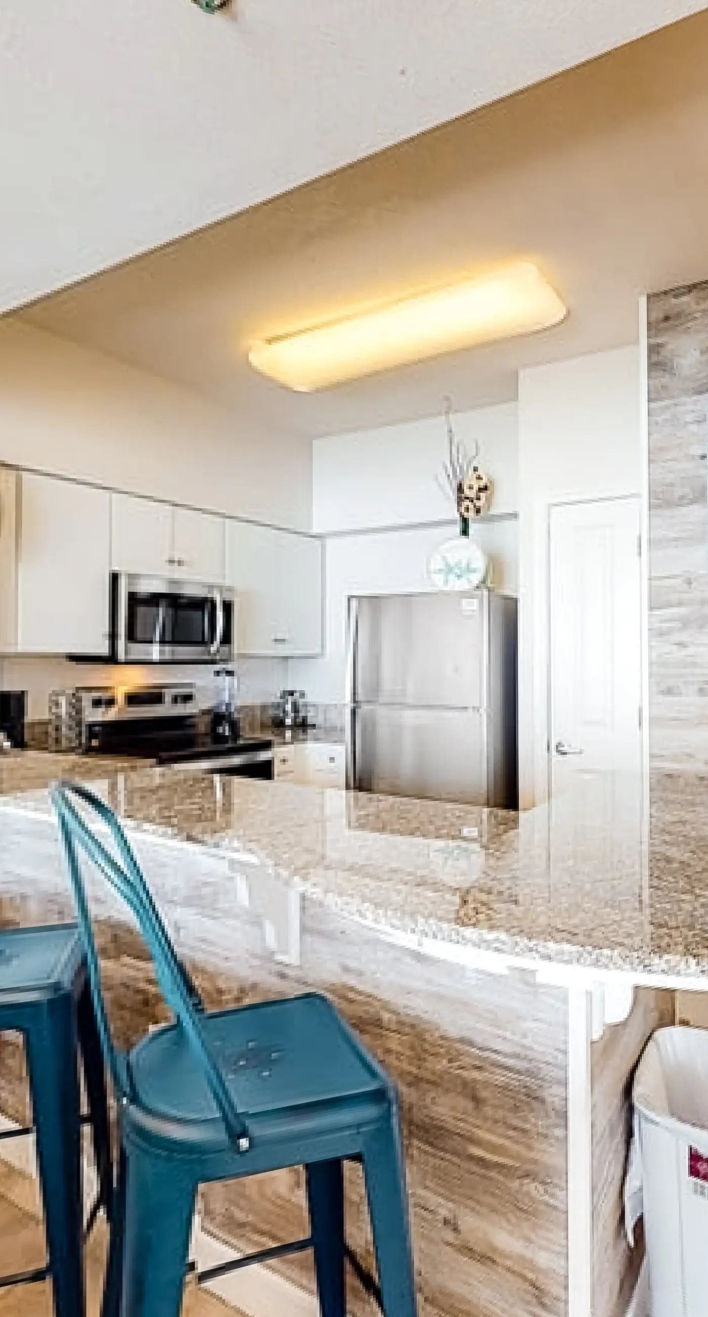 Beachfront condo with amazing Gulf views, balcony, pools, hot tubs, gym, & sauna