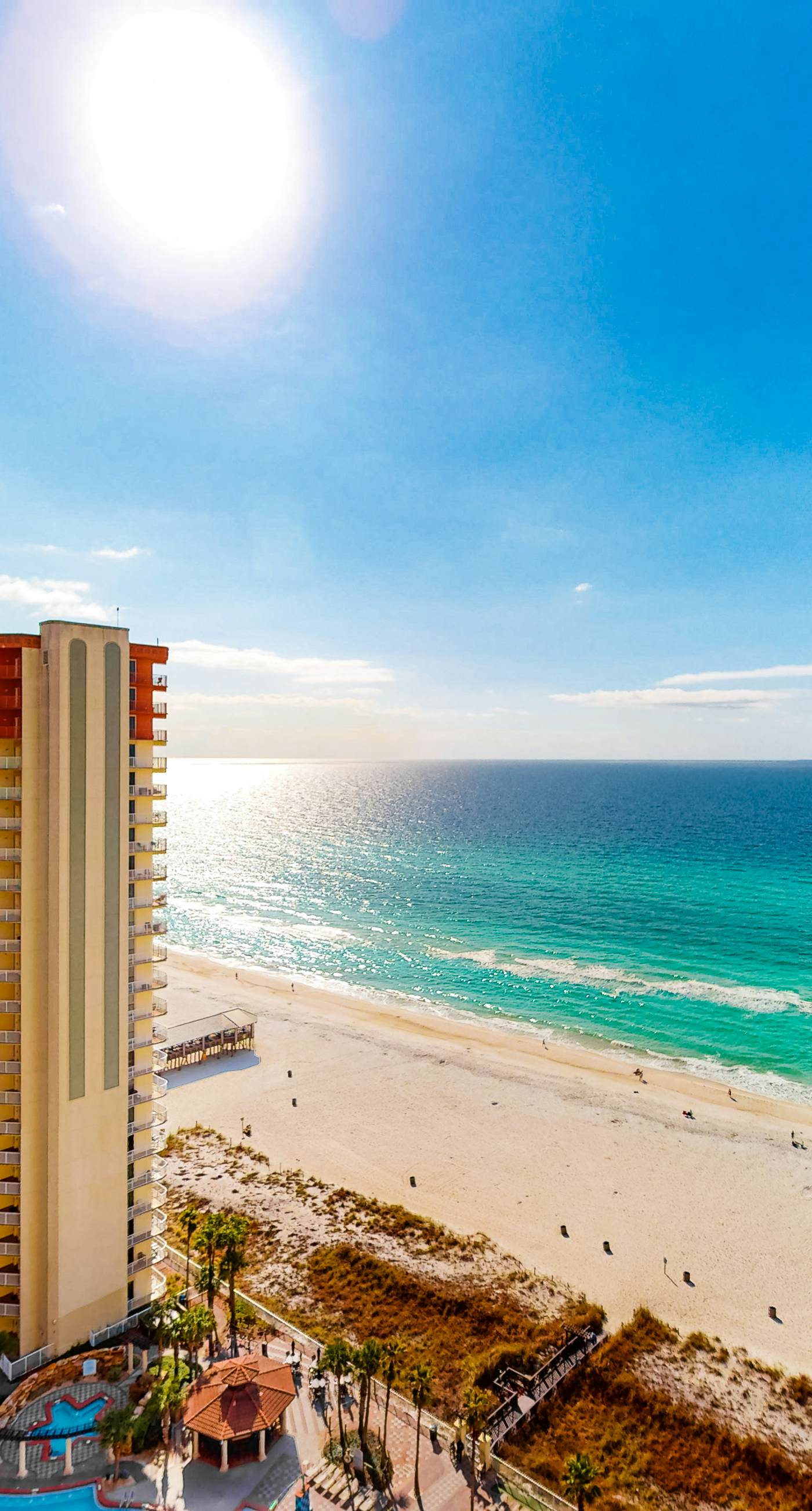 Beachfront condo with amazing Gulf views, balcony, pools, hot tubs, gym, & sauna