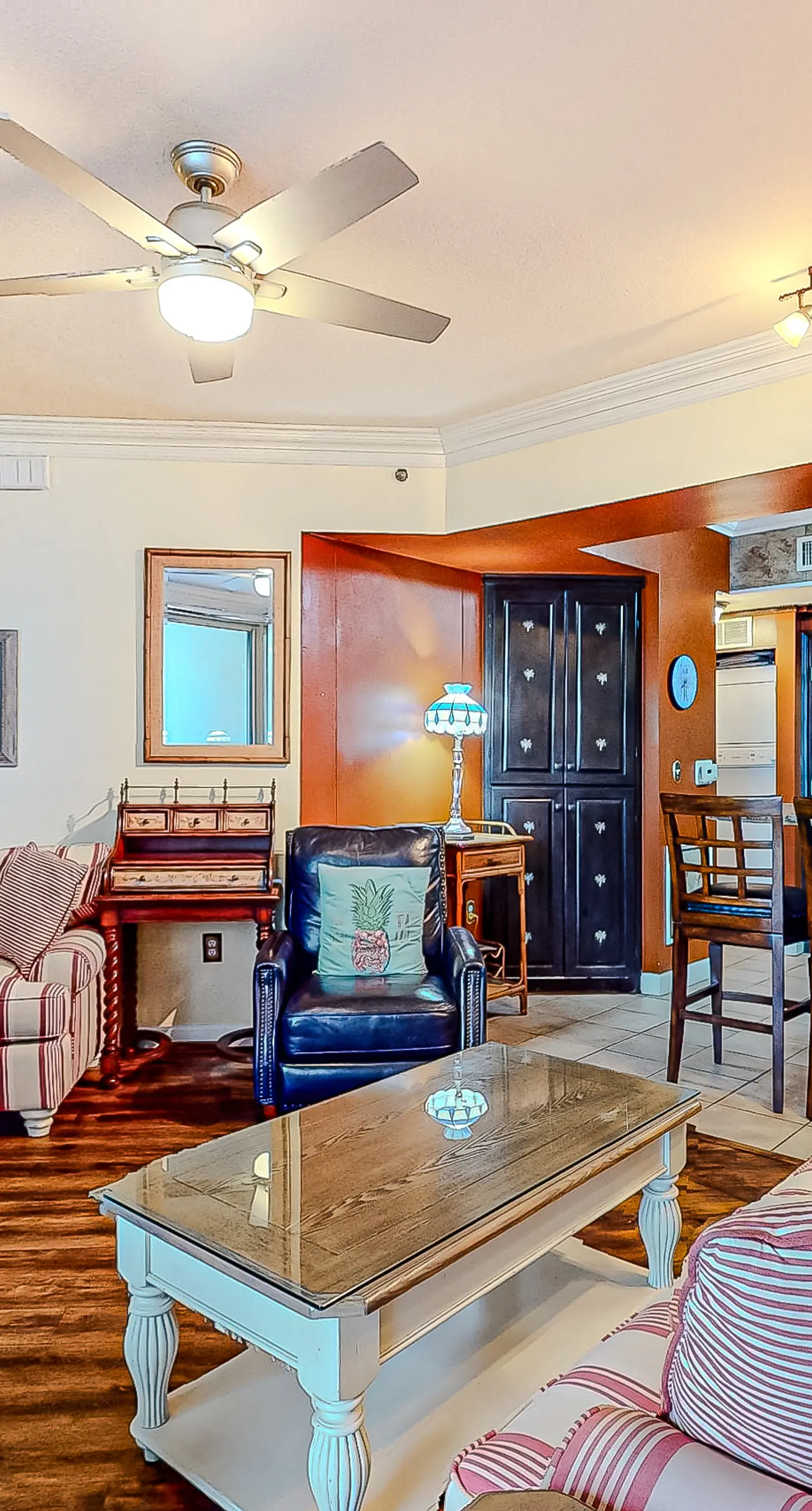 Gulf-front condo with sweeping views, pools, hot tubs, & easy beach