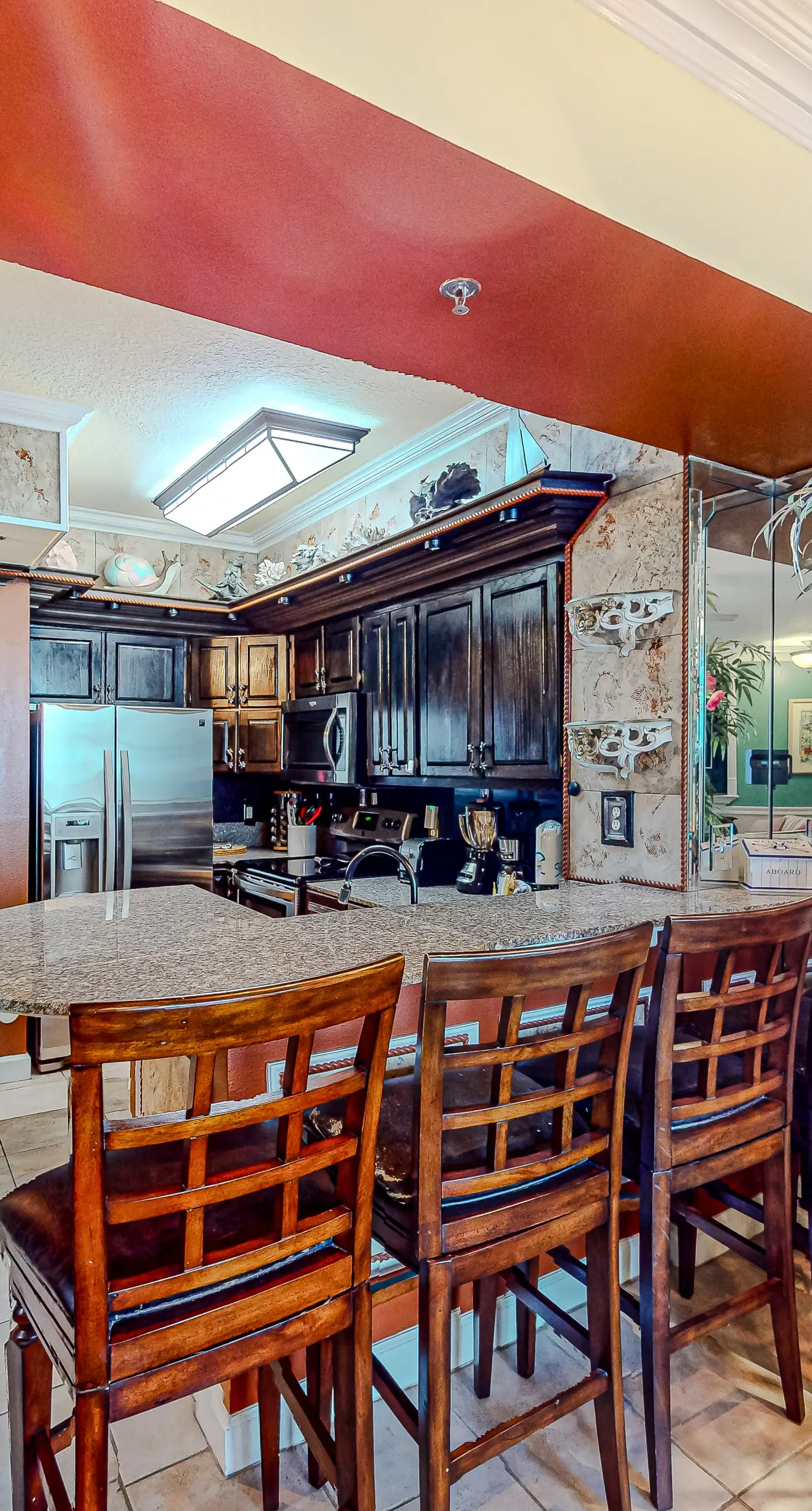 Gulf-front condo with sweeping views, pools, hot tubs, & easy beach