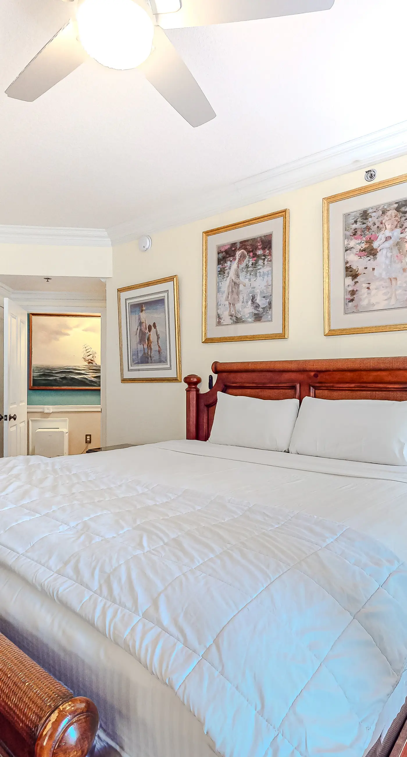 Gulf-front condo with sweeping views, pools, hot tubs, & easy beach
