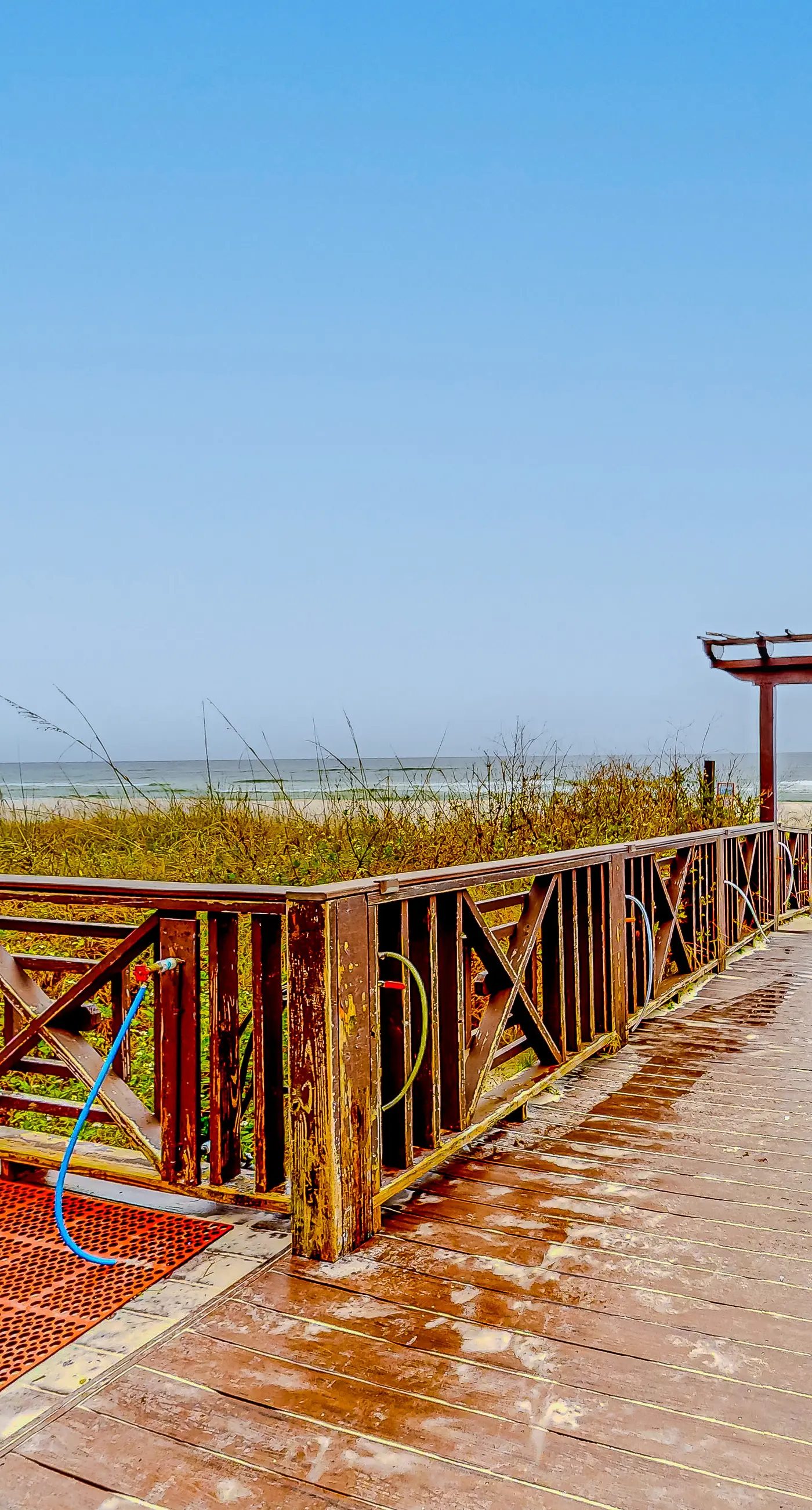 Gulf-front condo with sweeping views, pools, hot tubs, & easy beach