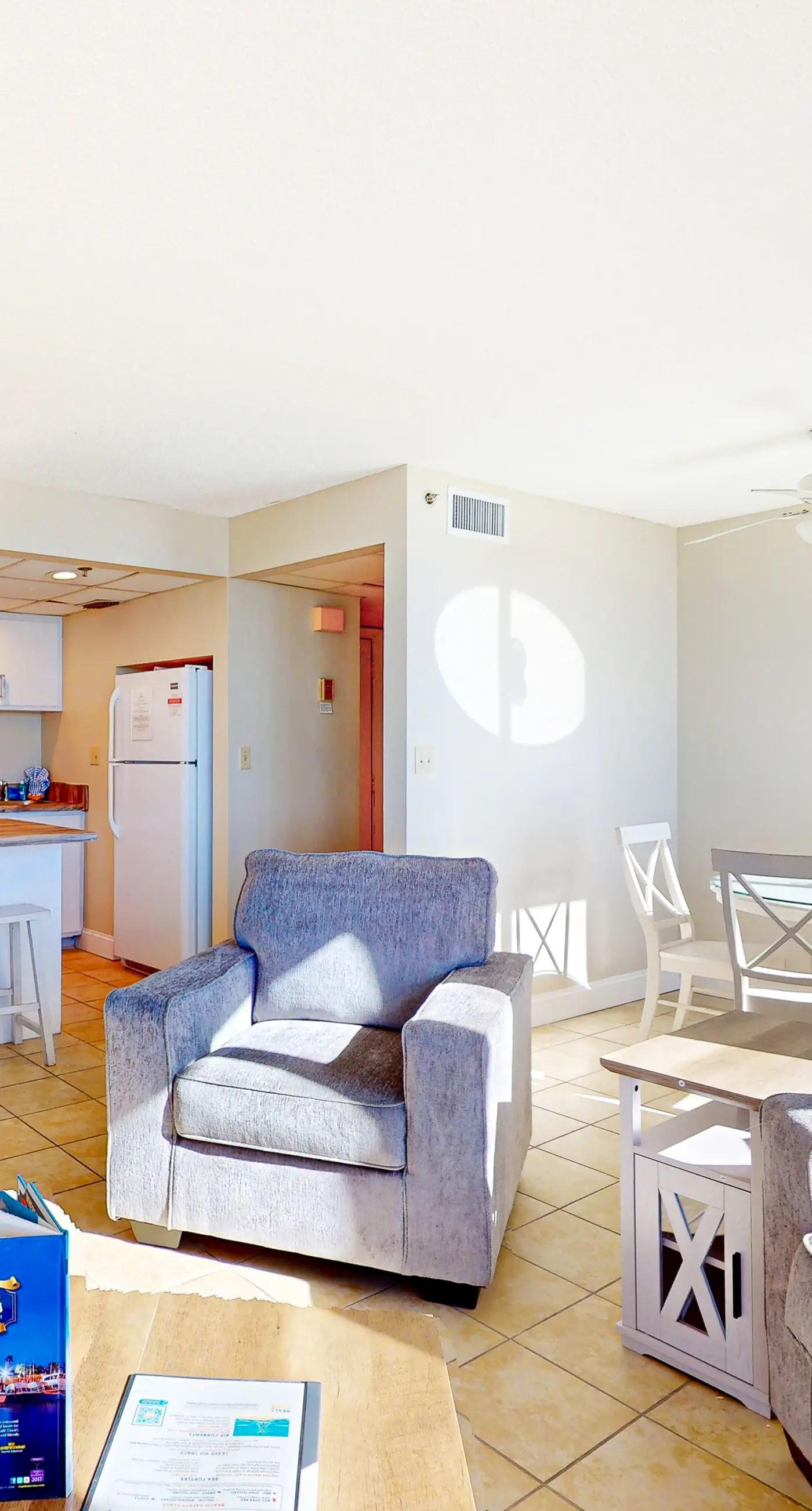 Incredible beachfront getaway with views, pools, & tennis - Snowbirds welcome