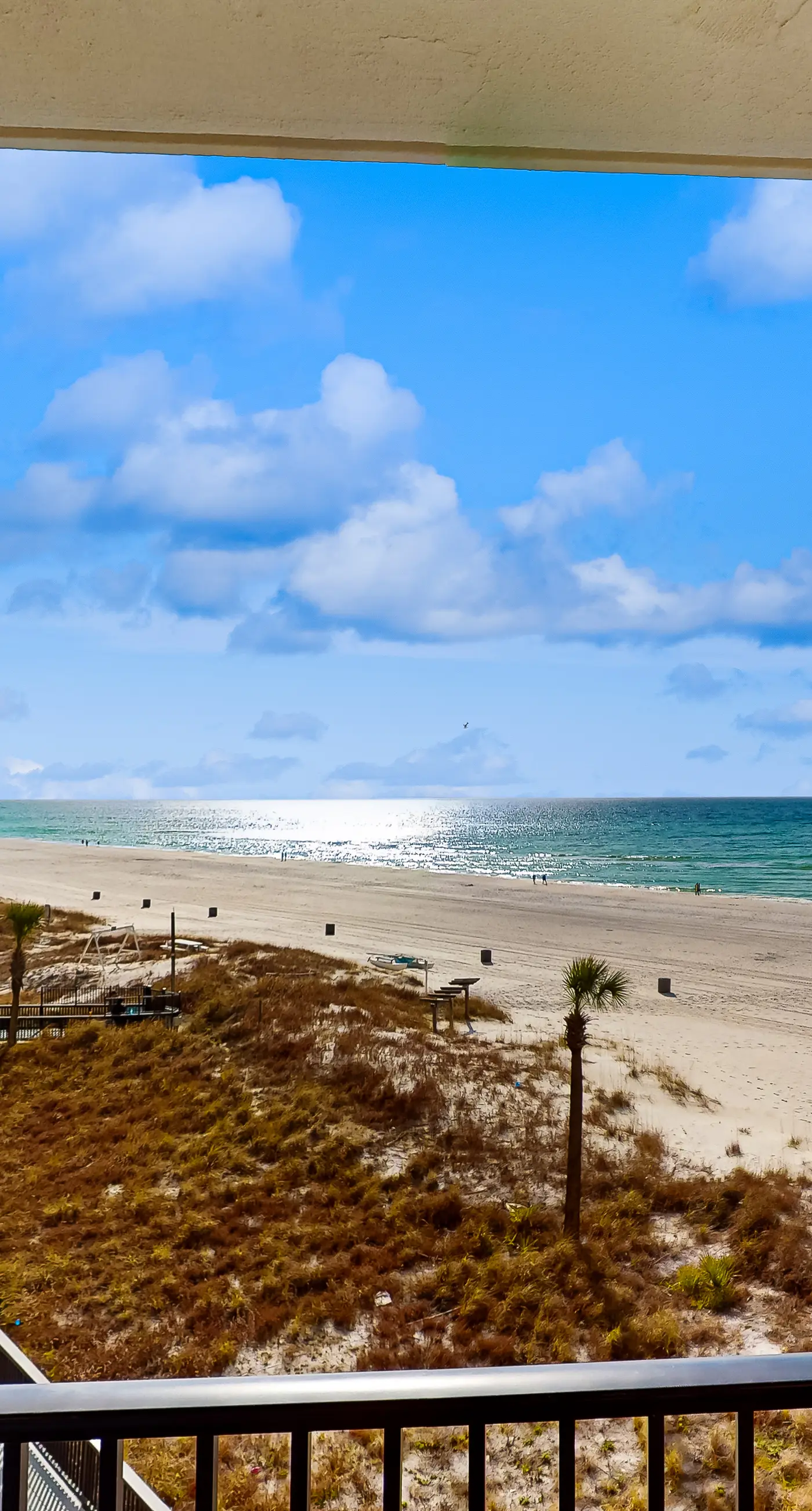 Incredible beachfront getaway with views, pools, & tennis - Snowbirds welcome