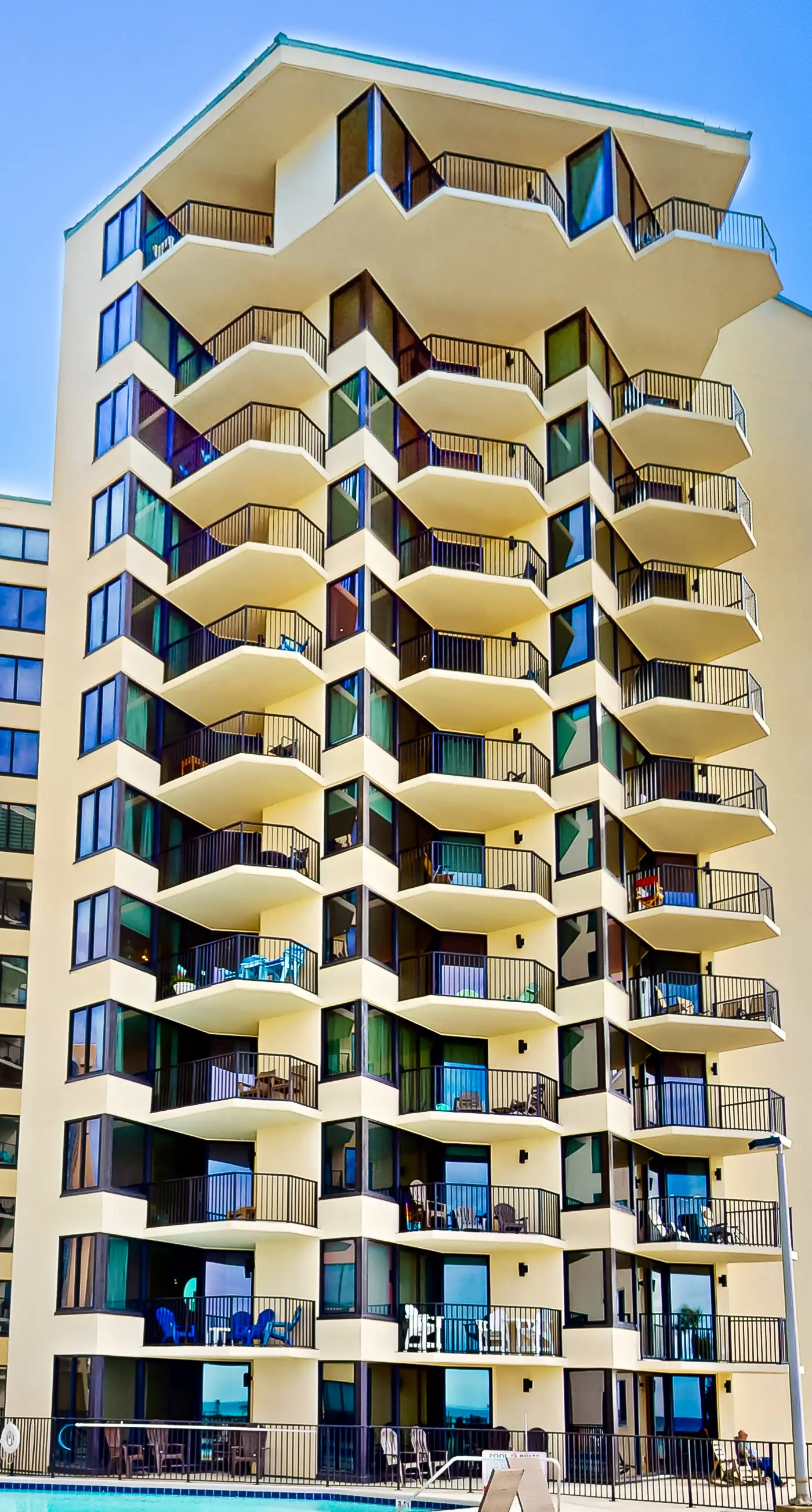 Incredible beachfront getaway with views, pools, & tennis - Snowbirds welcome