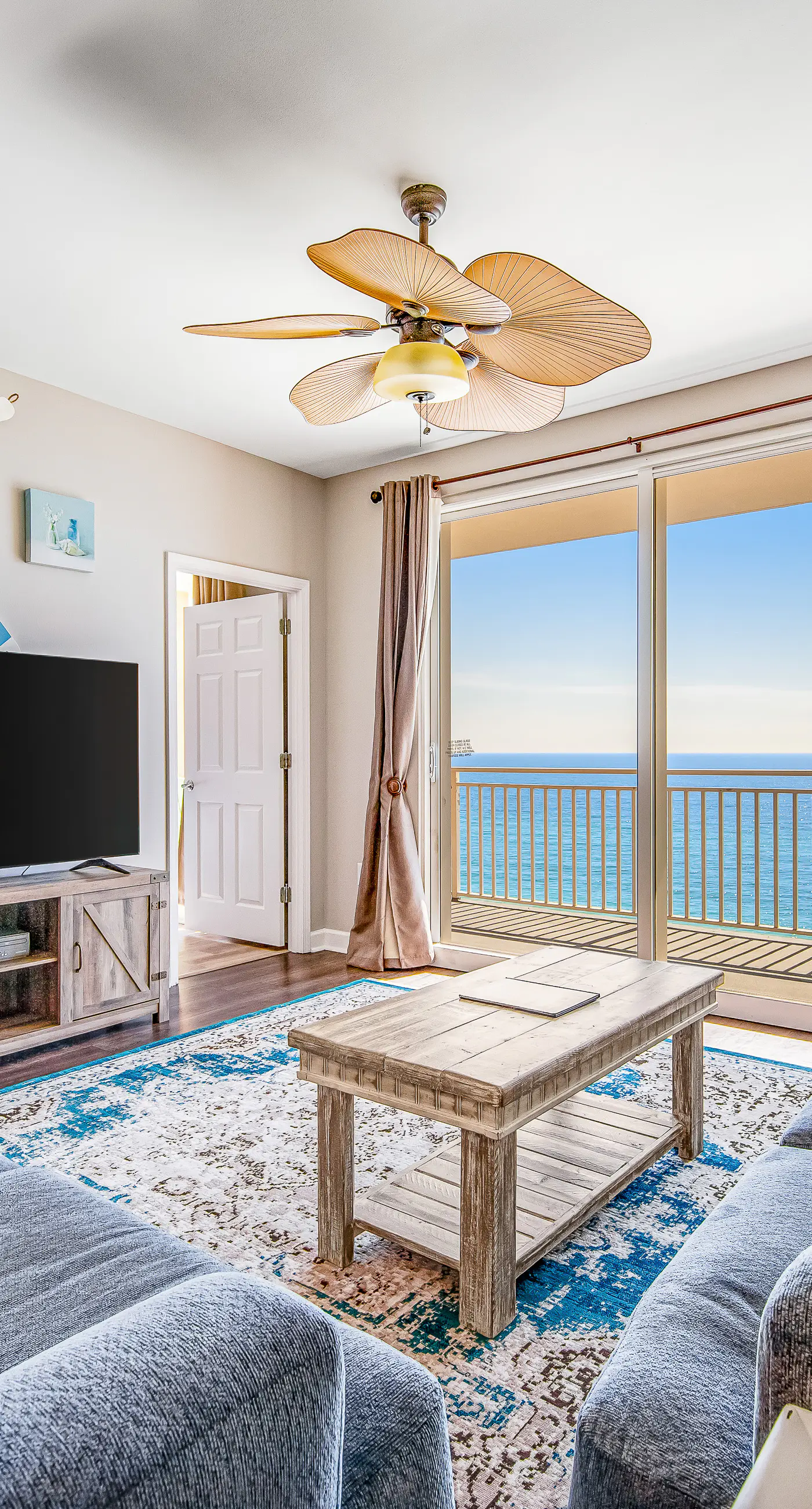 Ocean and breachfront condo with pool, gym, hot tub - walk to the beach