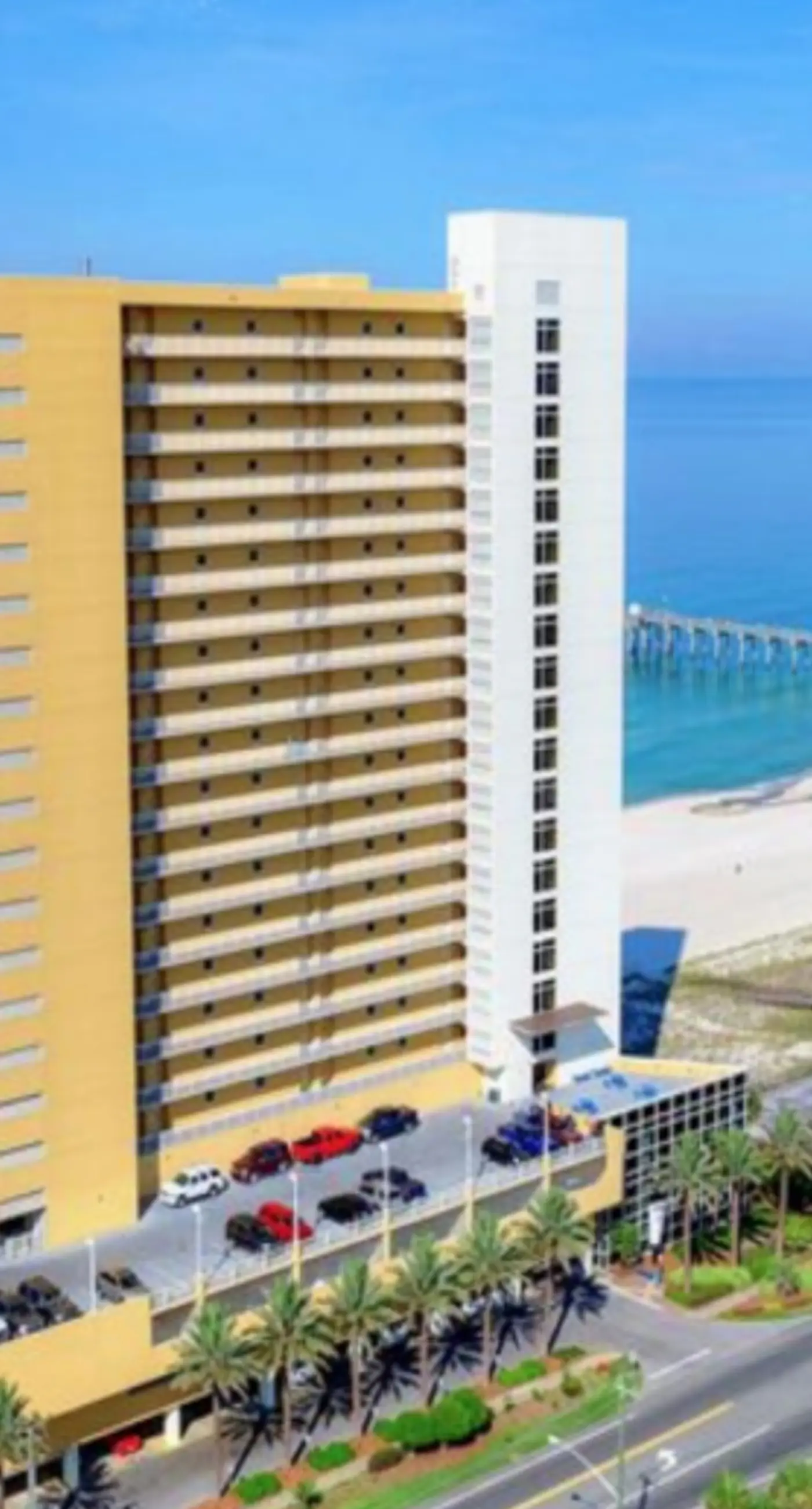 Beachfront Paradise, huge balcony, panoramic Gulf views, pool & fitness room