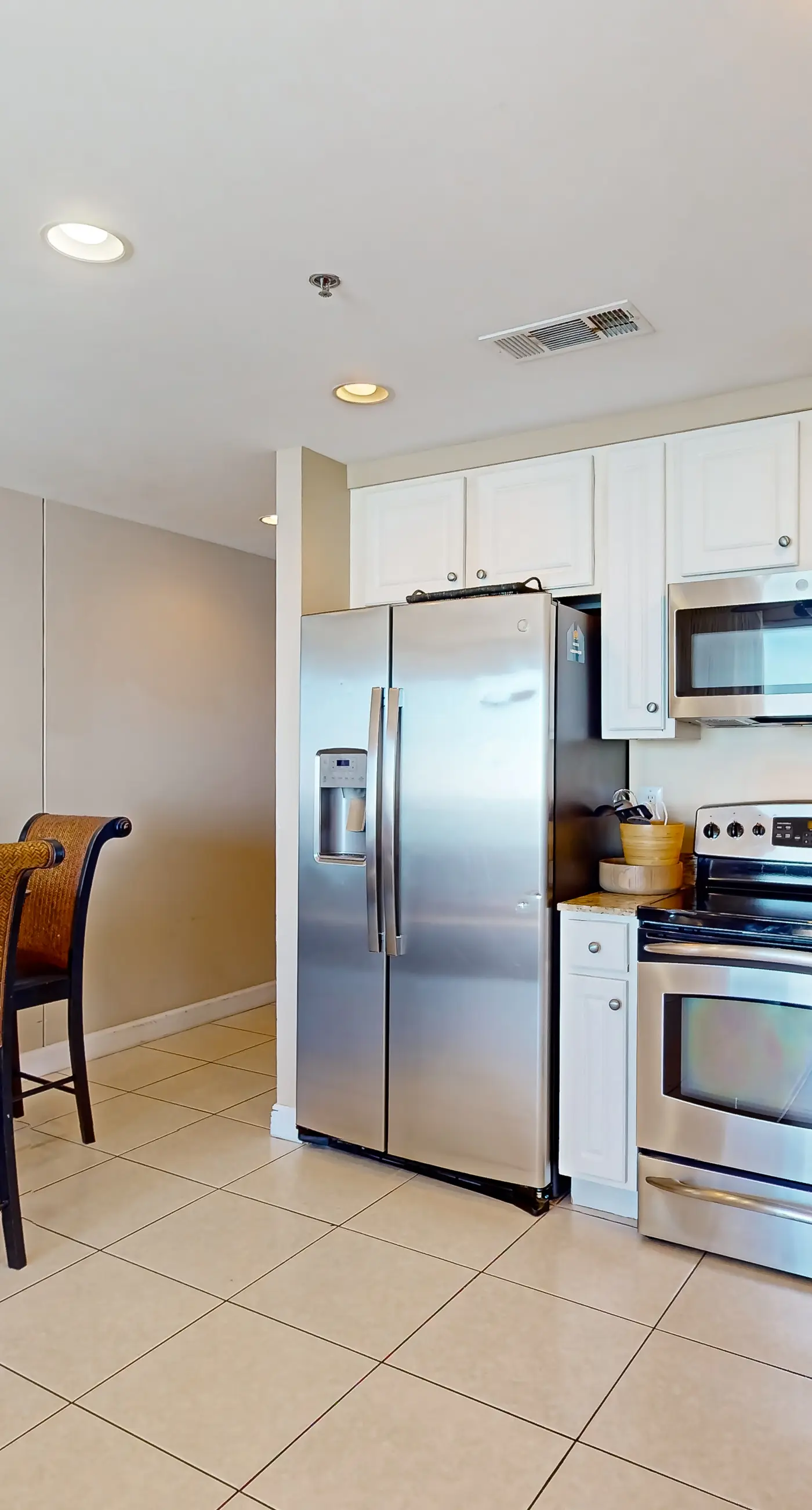 Privacy & serenity in beachfront condo with Gulf view & pools/hot tub