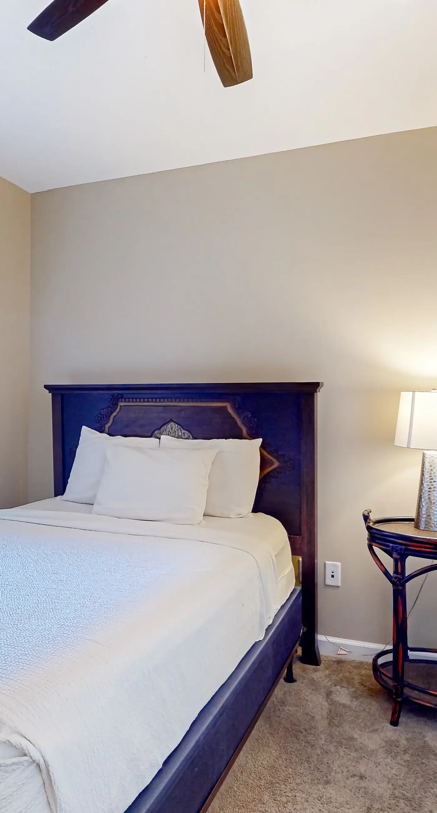 Privacy & serenity in beachfront condo with Gulf view & pools/hot tub