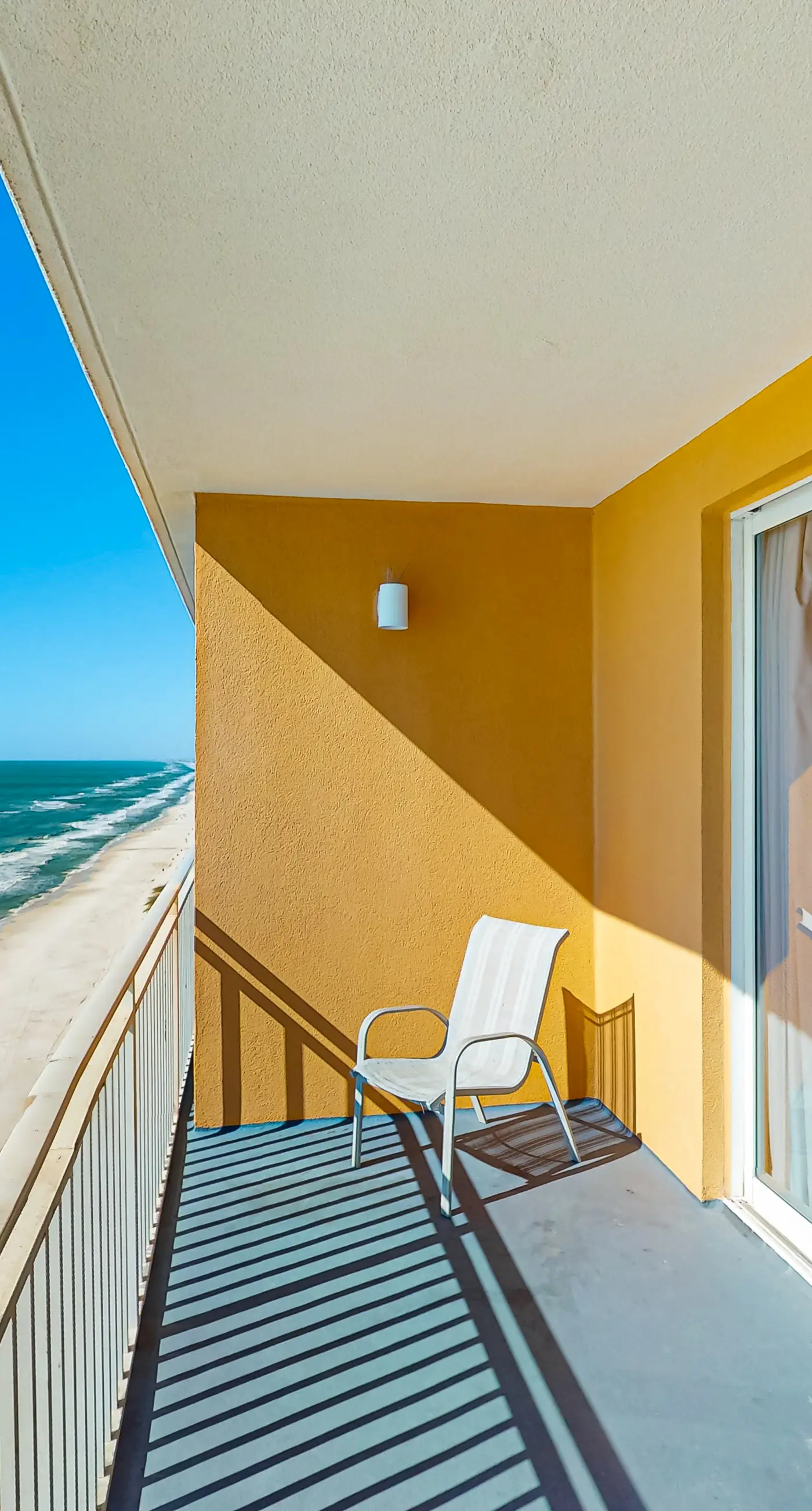 Privacy & serenity in beachfront condo with Gulf view & pools/hot tub