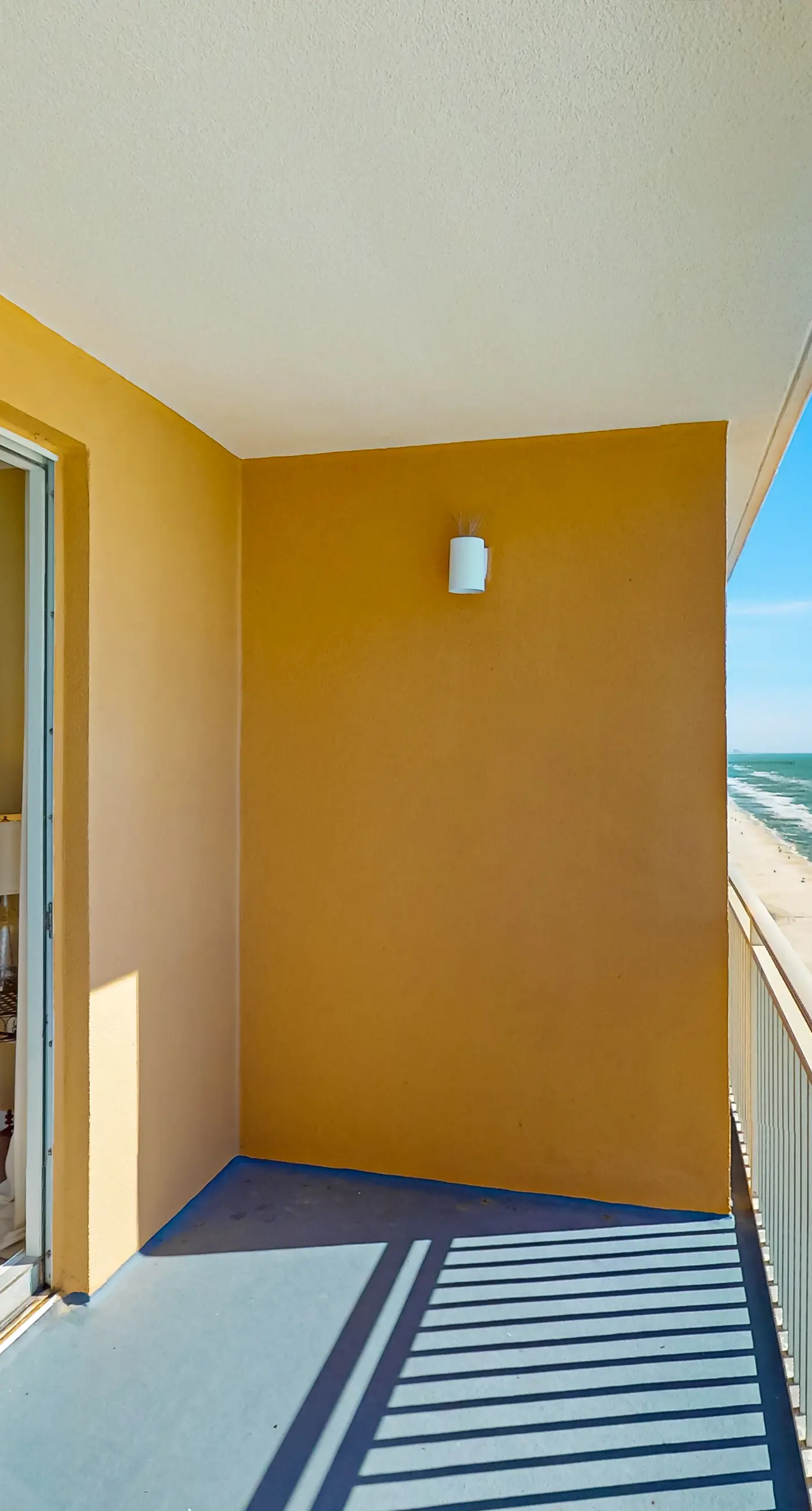 Privacy & serenity in beachfront condo with Gulf view & pools/hot tub