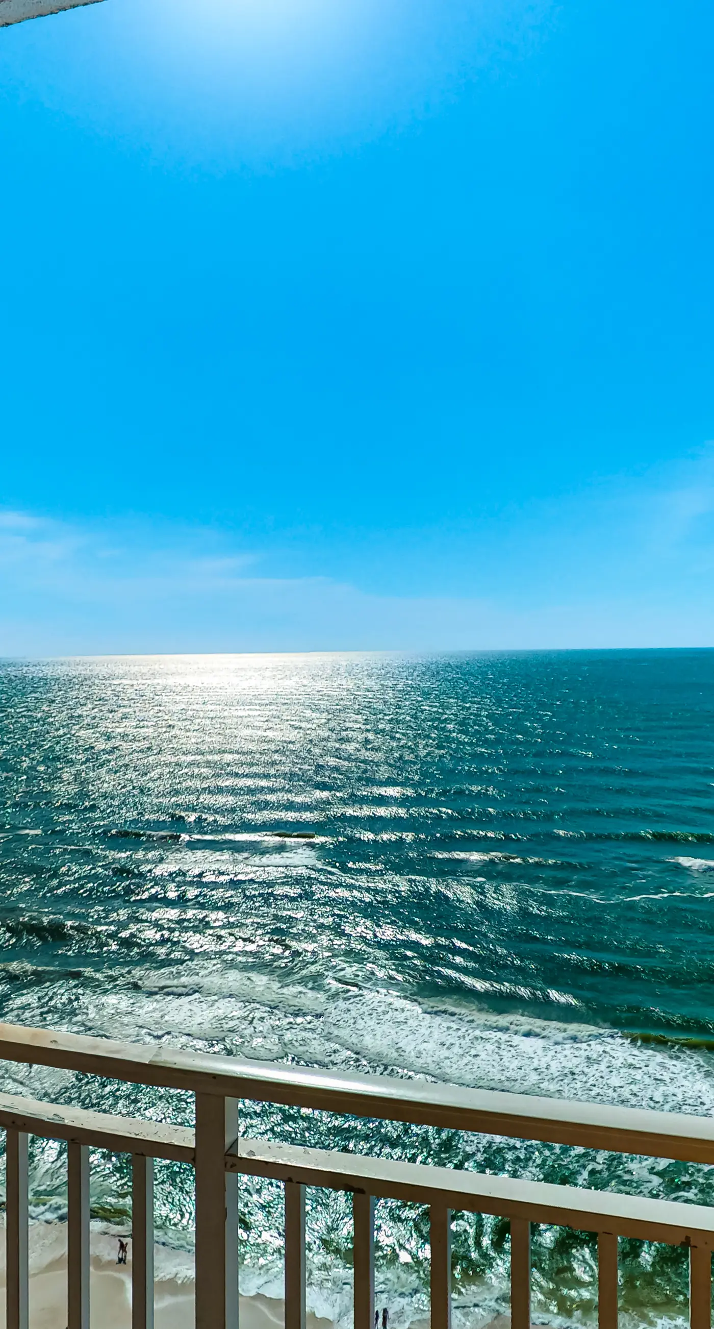 Privacy & serenity in beachfront condo with Gulf view & pools/hot tub