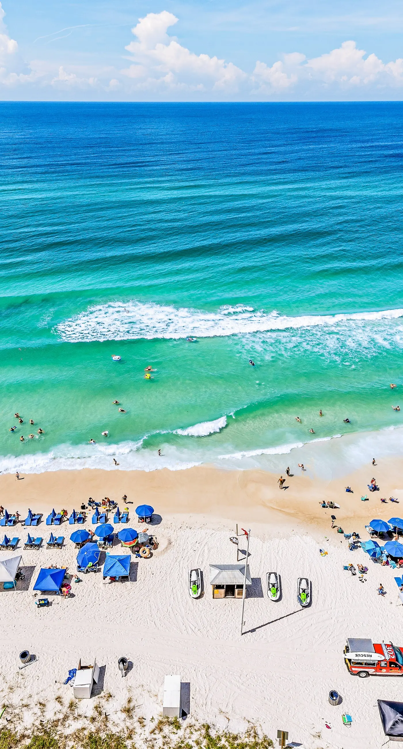 Privacy & serenity in beachfront condo with Gulf view & pools/hot tub