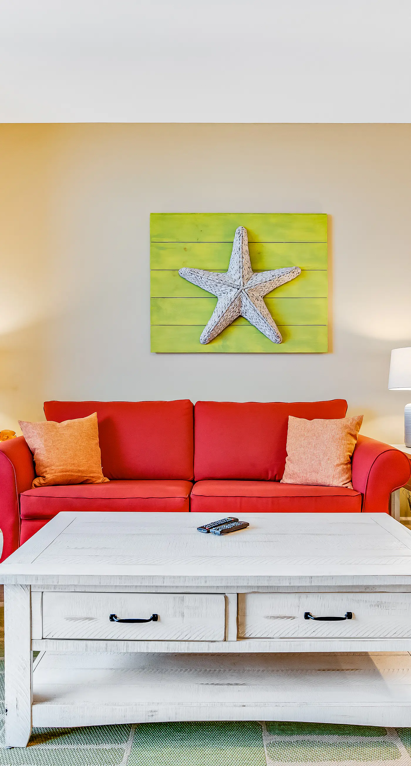 Wonderful beachfront condo with pools & hot tub access