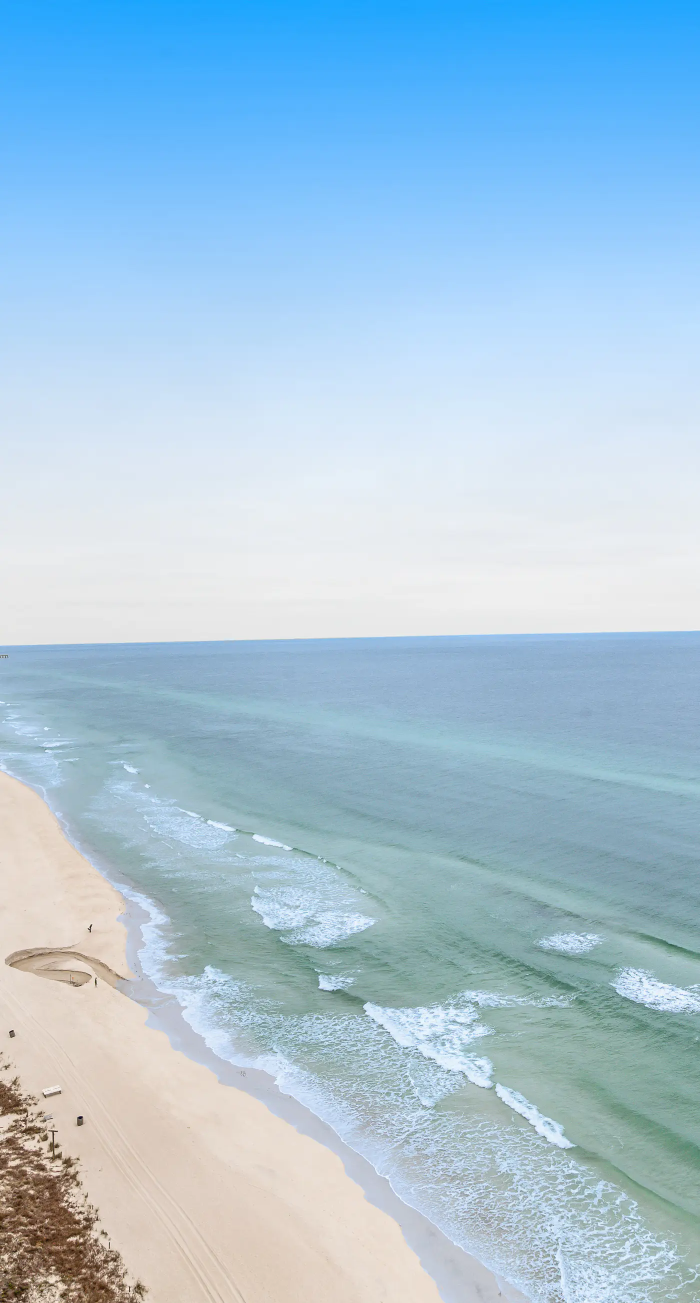 Wonderful beachfront condo with pools & hot tub access