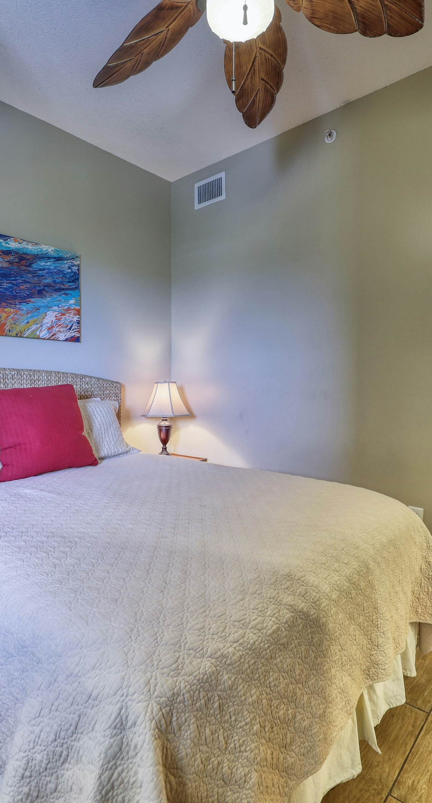 Waterfront condo with furnished balcony, pool, gym & beach