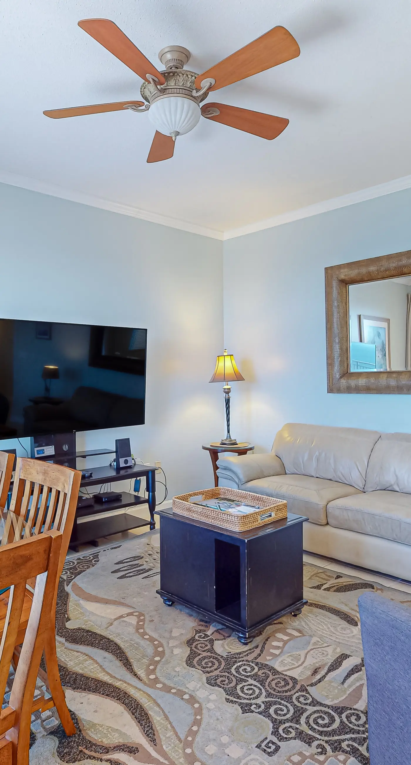 High-end beachfront condo with pools & gym - walk to the beach