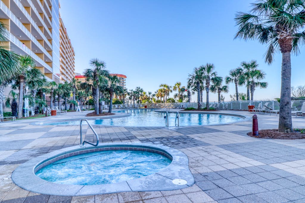 Gulf-front Condo w/ Shared Pool & Hot Tub, Ocean Views, WiFi, and Washer/Dryer