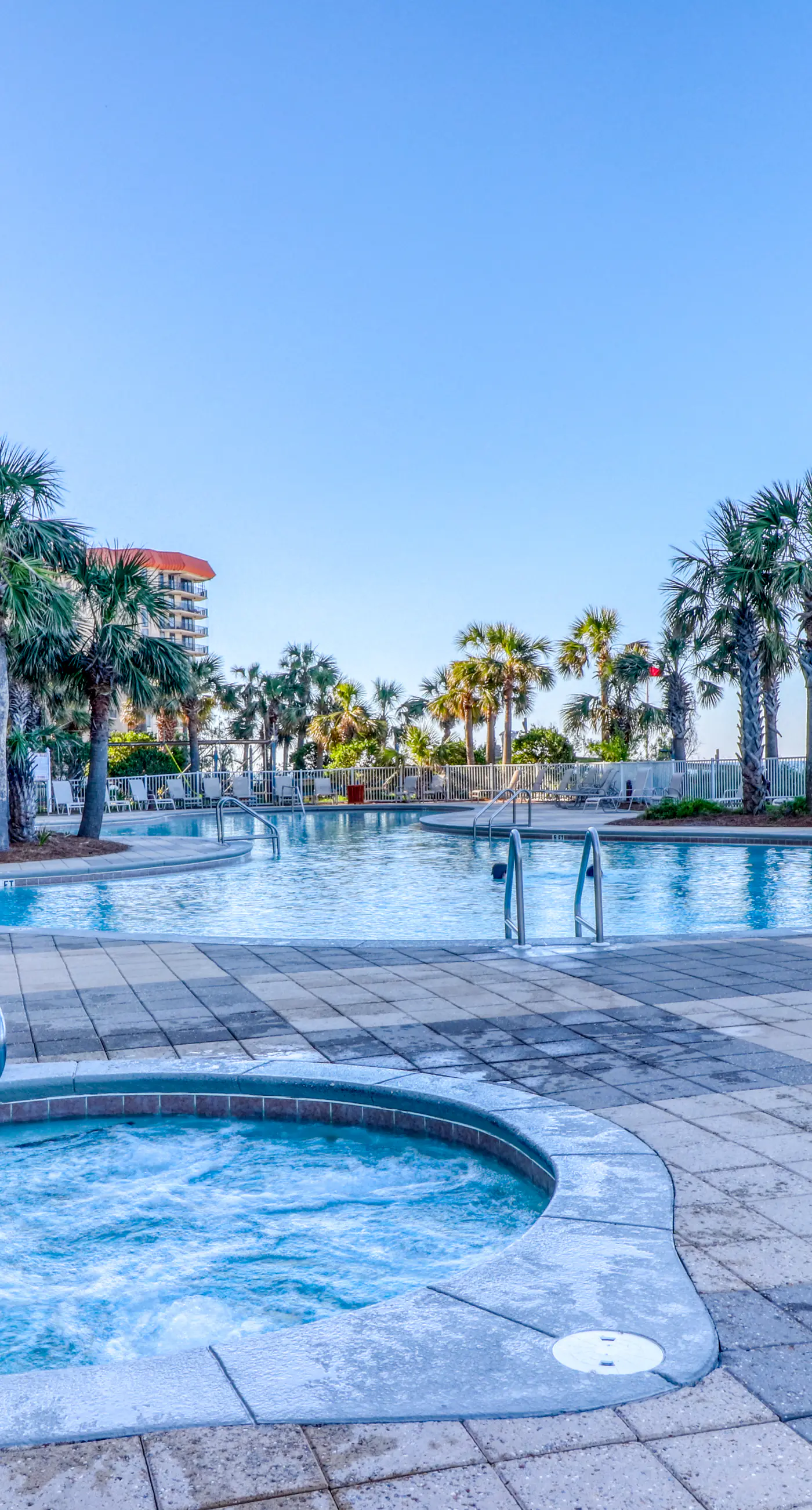 Gulf-front Condo w/ Shared Pool & Hot Tub, Ocean Views, WiFi, and Washer/Dryer