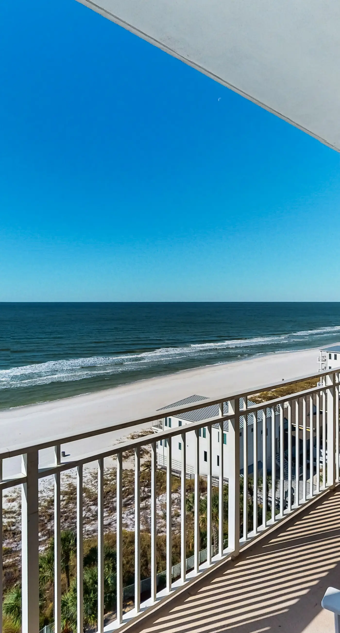 Gulf-front Condo w/ Shared Pool & Hot Tub, Ocean Views, WiFi, and Washer/Dryer