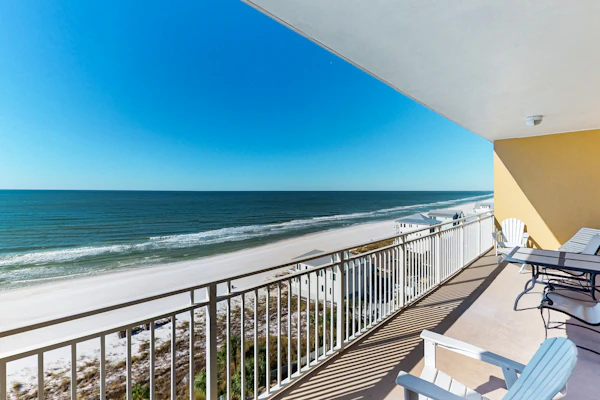 Gulf-front Condo w/ Shared Pool & Hot Tub, Ocean Views, WiFi, and Washer/Dryer