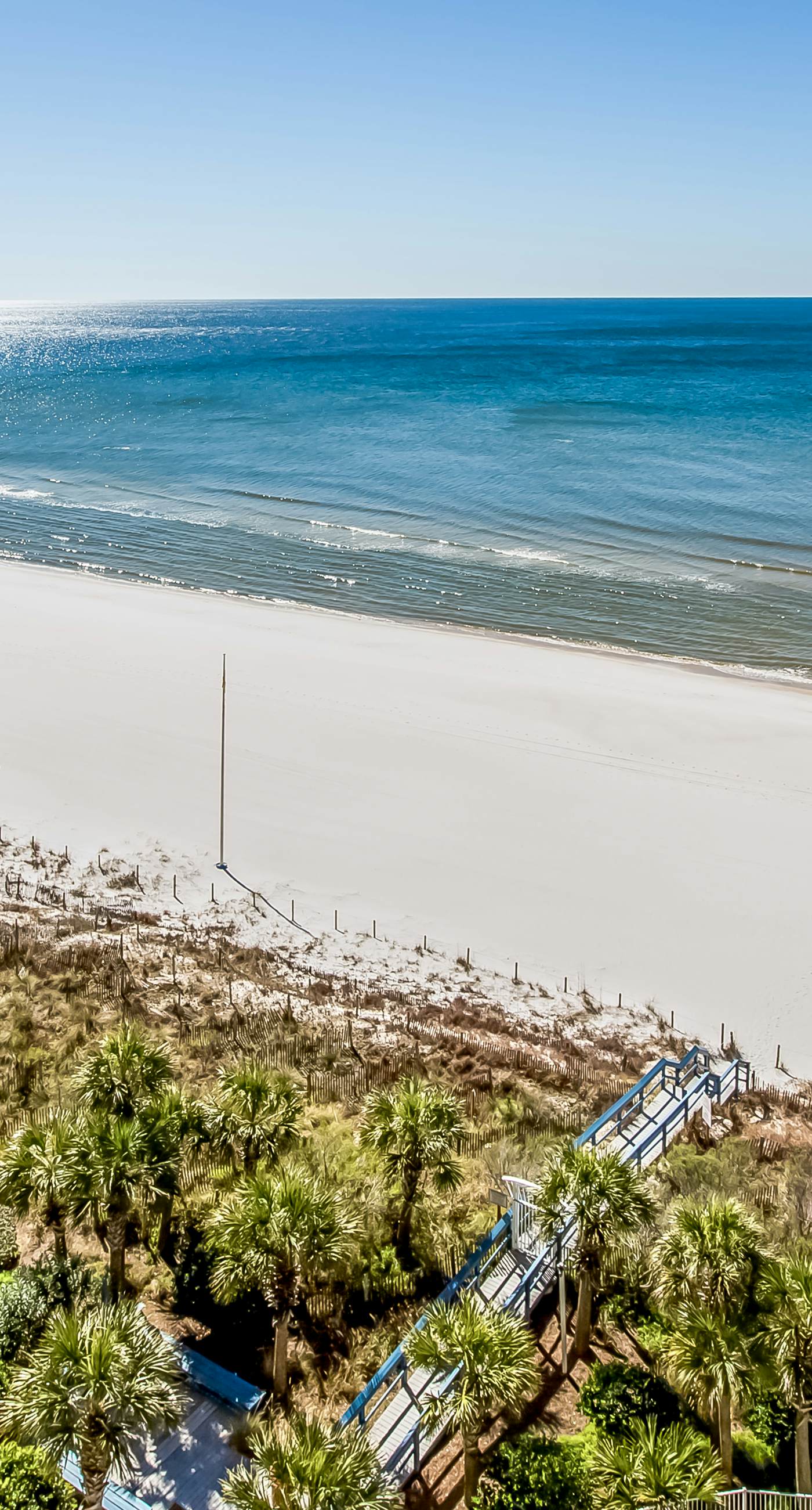 Gulf-front Condo w/ Shared Pool & Hot Tub, Ocean Views, WiFi, and Washer/Dryer