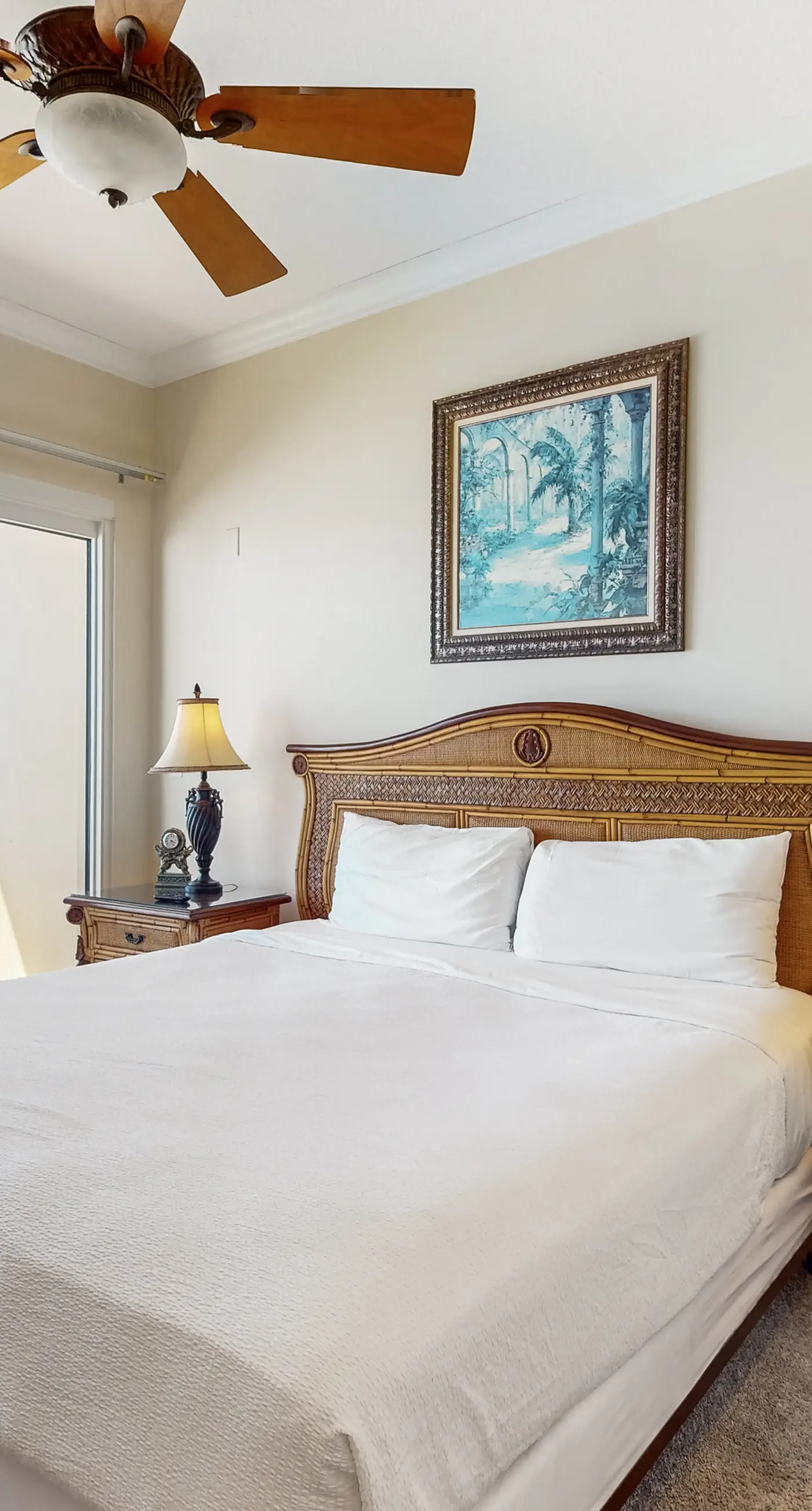 Gulf-front Condo w/ Shared Pool & Hot Tub, Ocean Views, WiFi, and Washer/Dryer