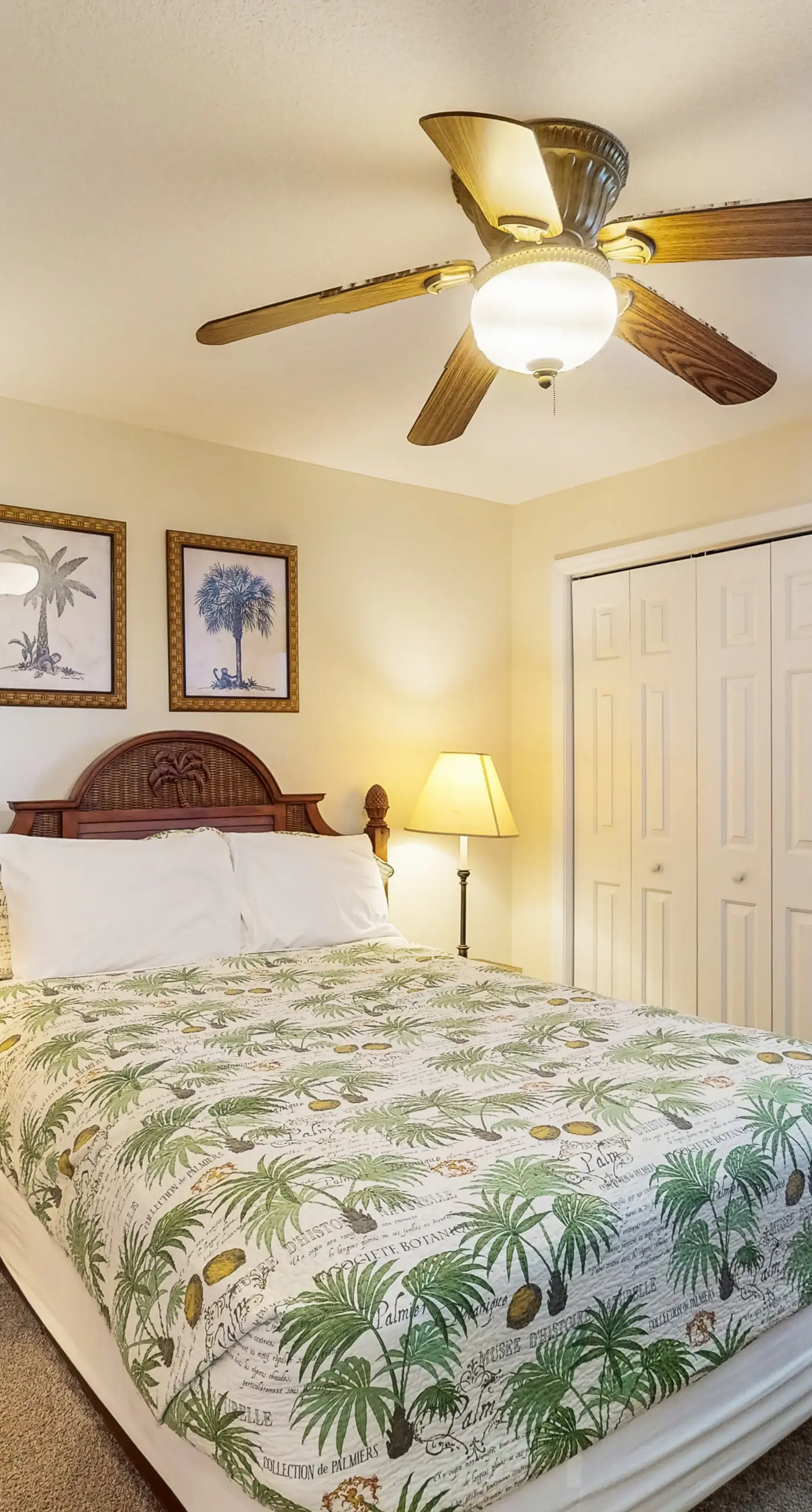 Gulf-front Condo w/ Shared Pool & Hot Tub, Ocean Views, WiFi, and Washer/Dryer