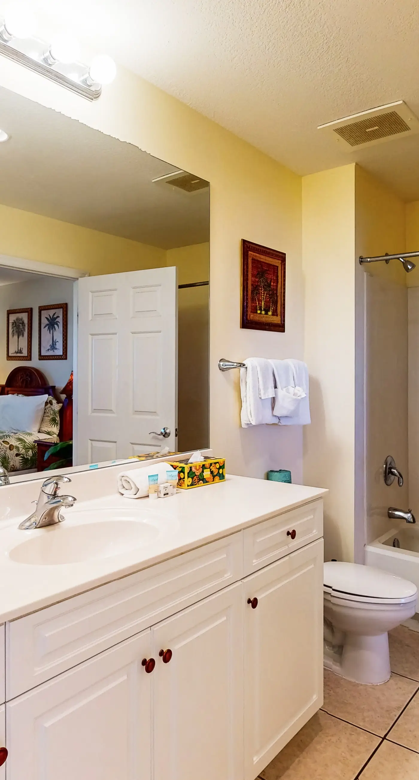 Gulf-front Condo w/ Shared Pool & Hot Tub, Ocean Views, WiFi, and Washer/Dryer