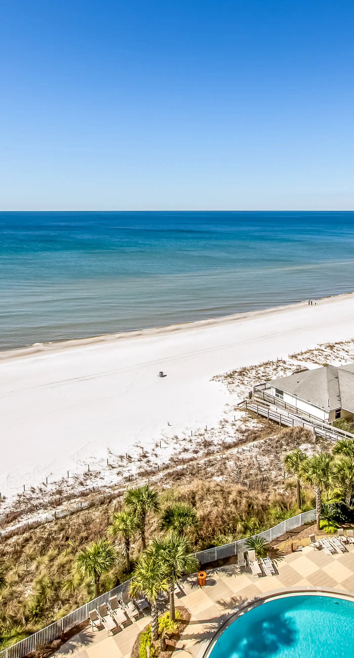 Gulf-front Condo w/ Shared Pool & Hot Tub, Ocean Views, WiFi, and Washer/Dryer