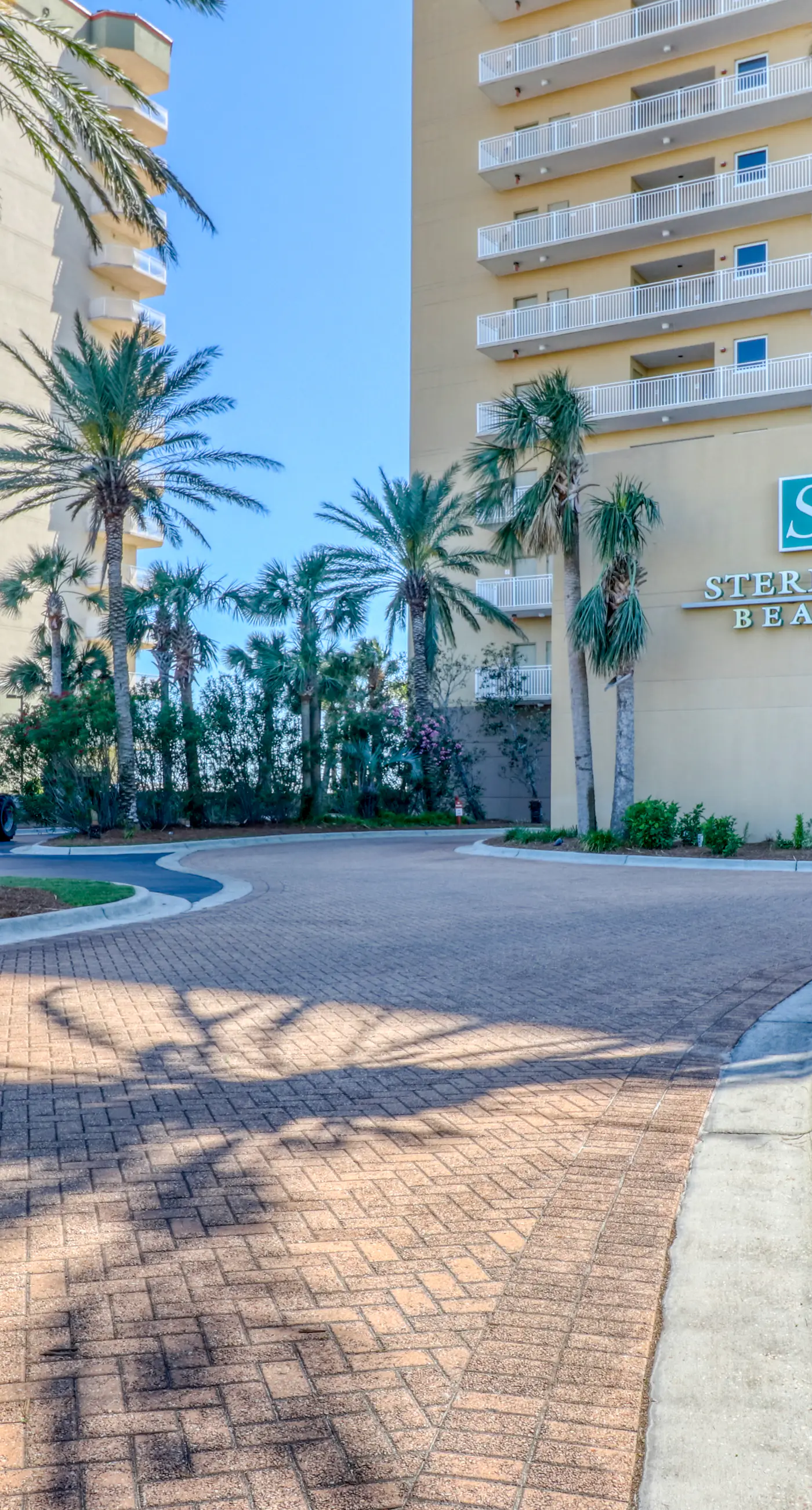 Gulf-front Condo w/ Shared Pool & Hot Tub, Ocean Views, WiFi, and Washer/Dryer