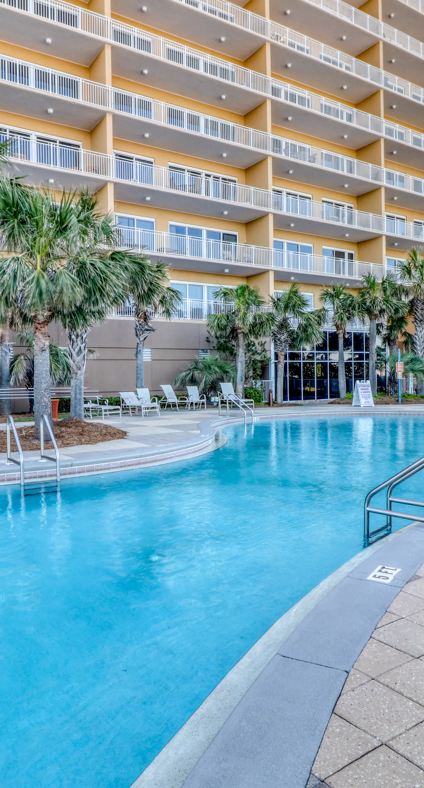 Gulf-front Condo w/ Shared Pool & Hot Tub, Ocean Views, WiFi, and Washer/Dryer